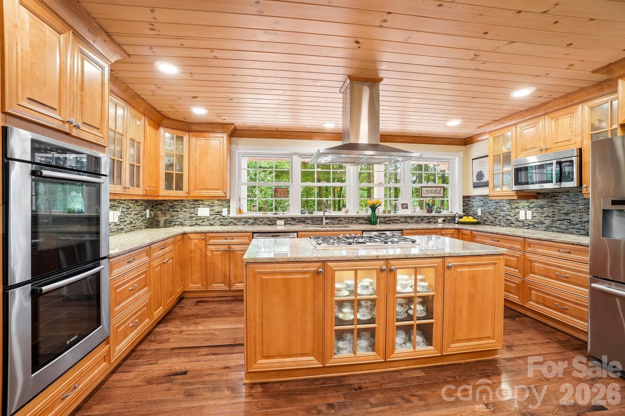 main property photo 15