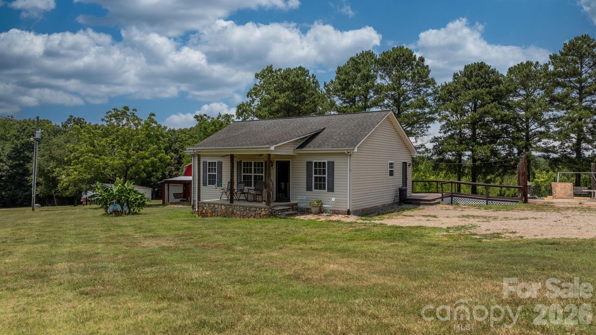 main property photo 3