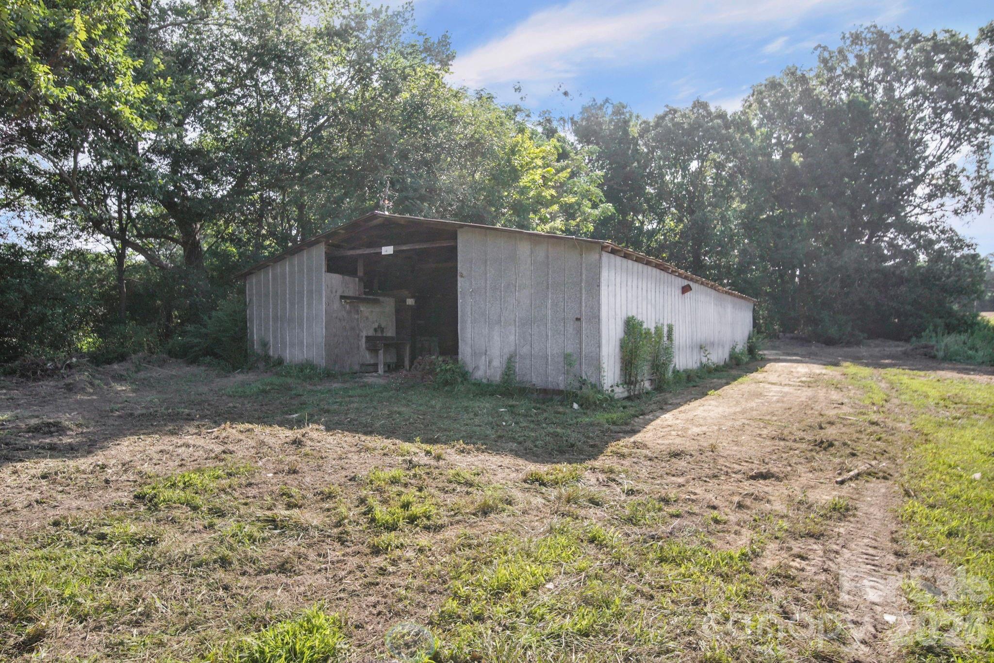 main property photo 10
