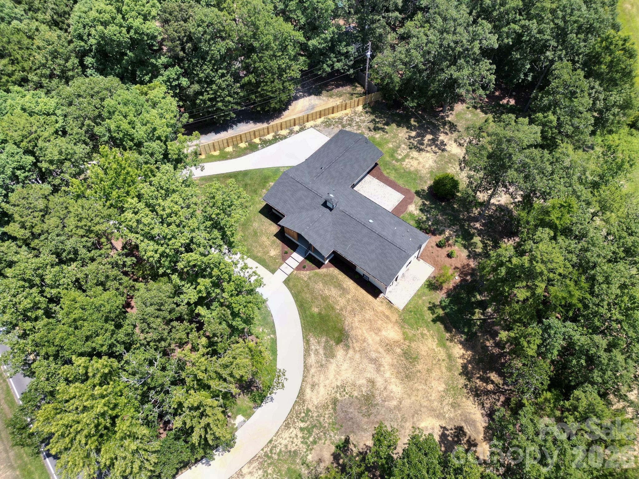 main property photo 40