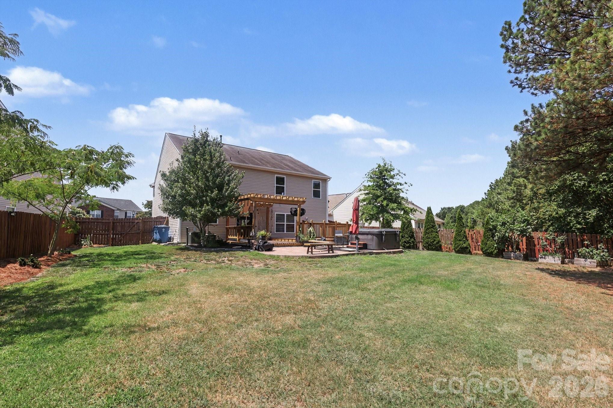 main property photo 25