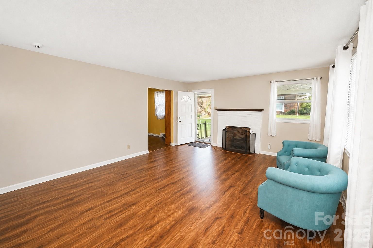 main property photo 4