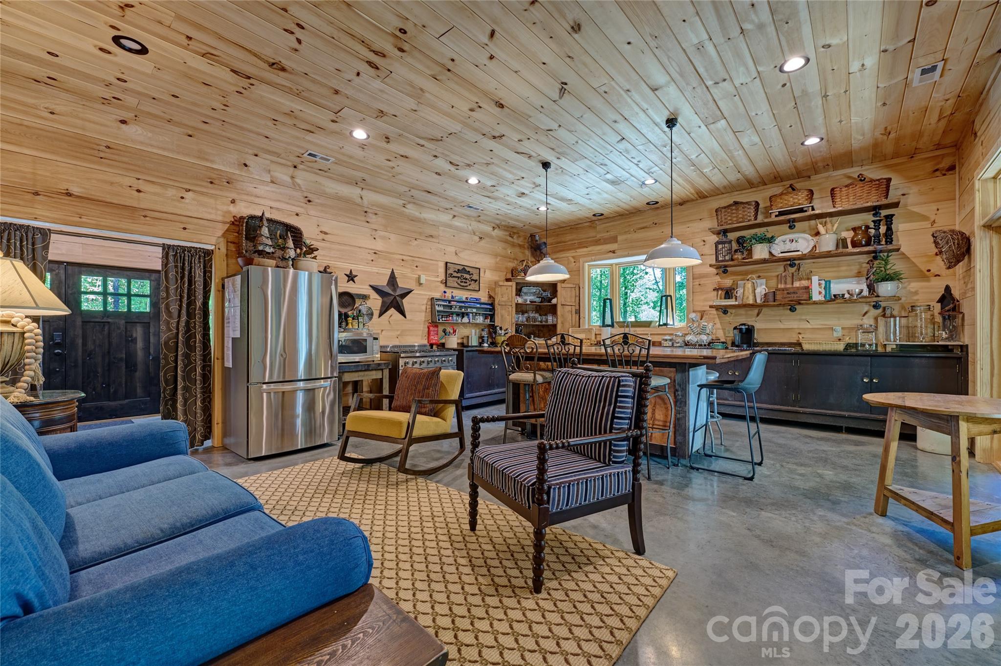 main property photo 14