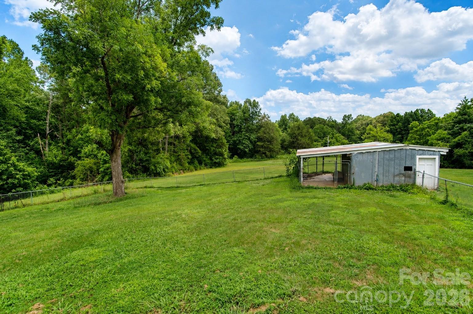 main property photo 14