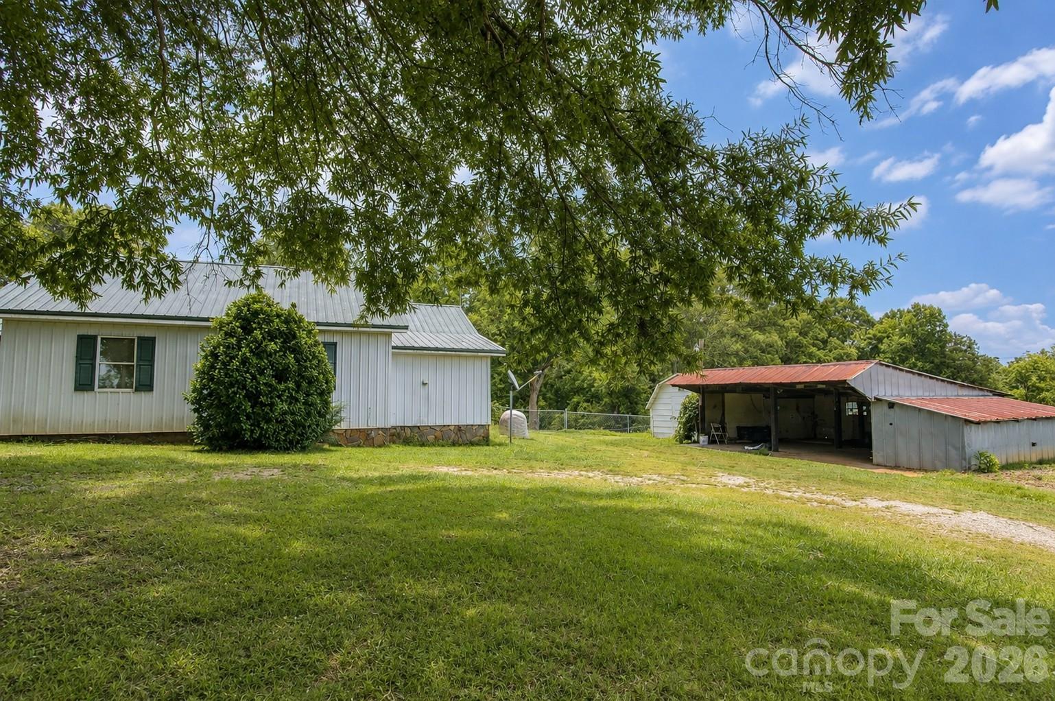 main property photo 16