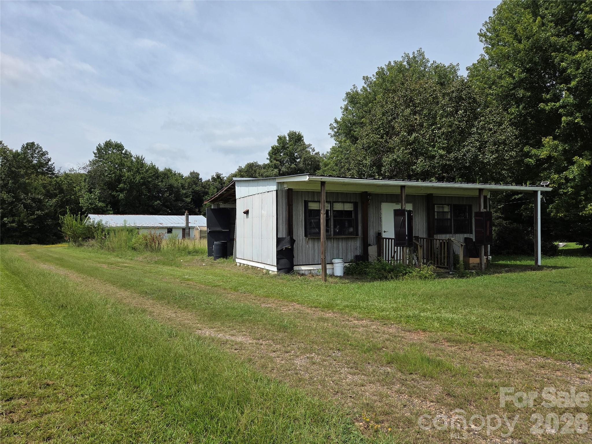 main property photo 4