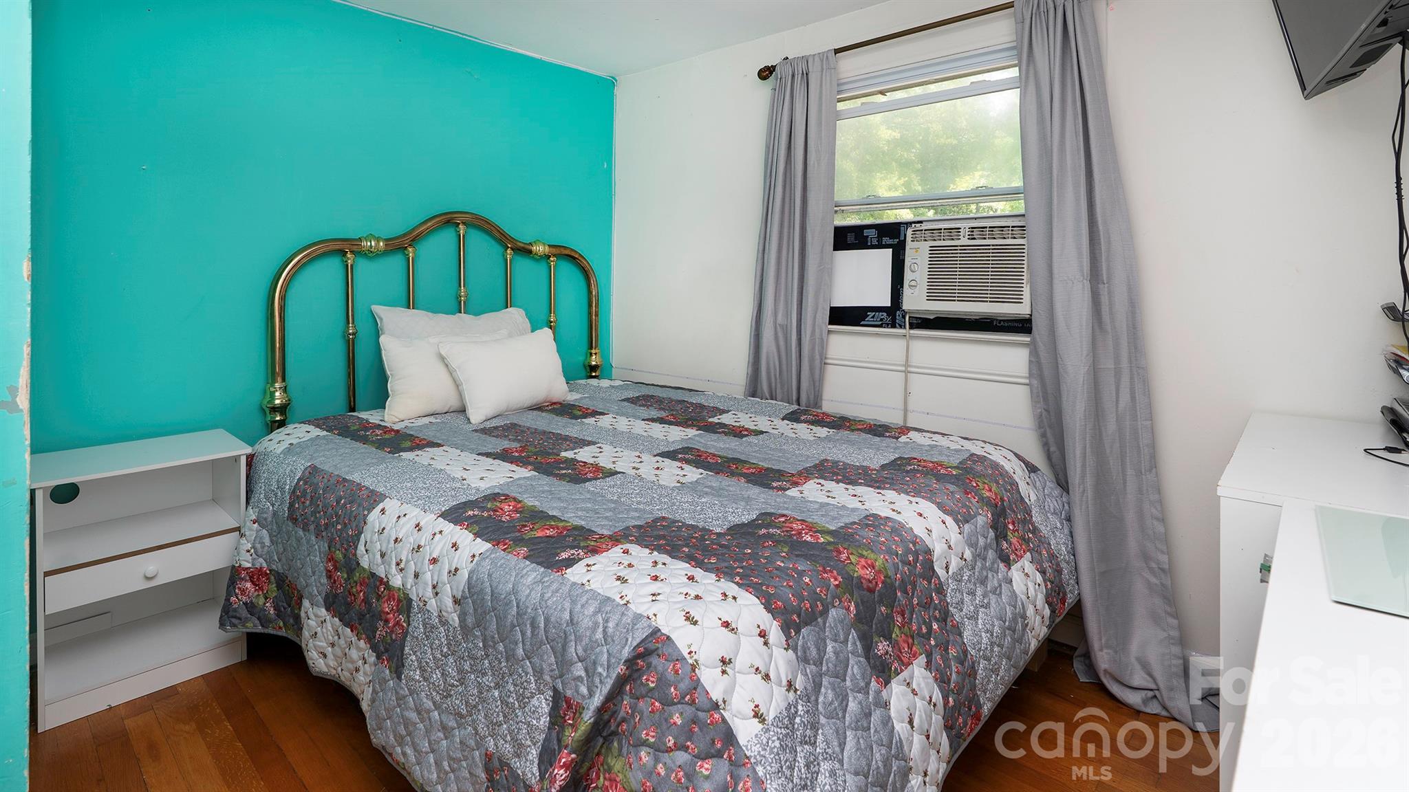 main property photo 24