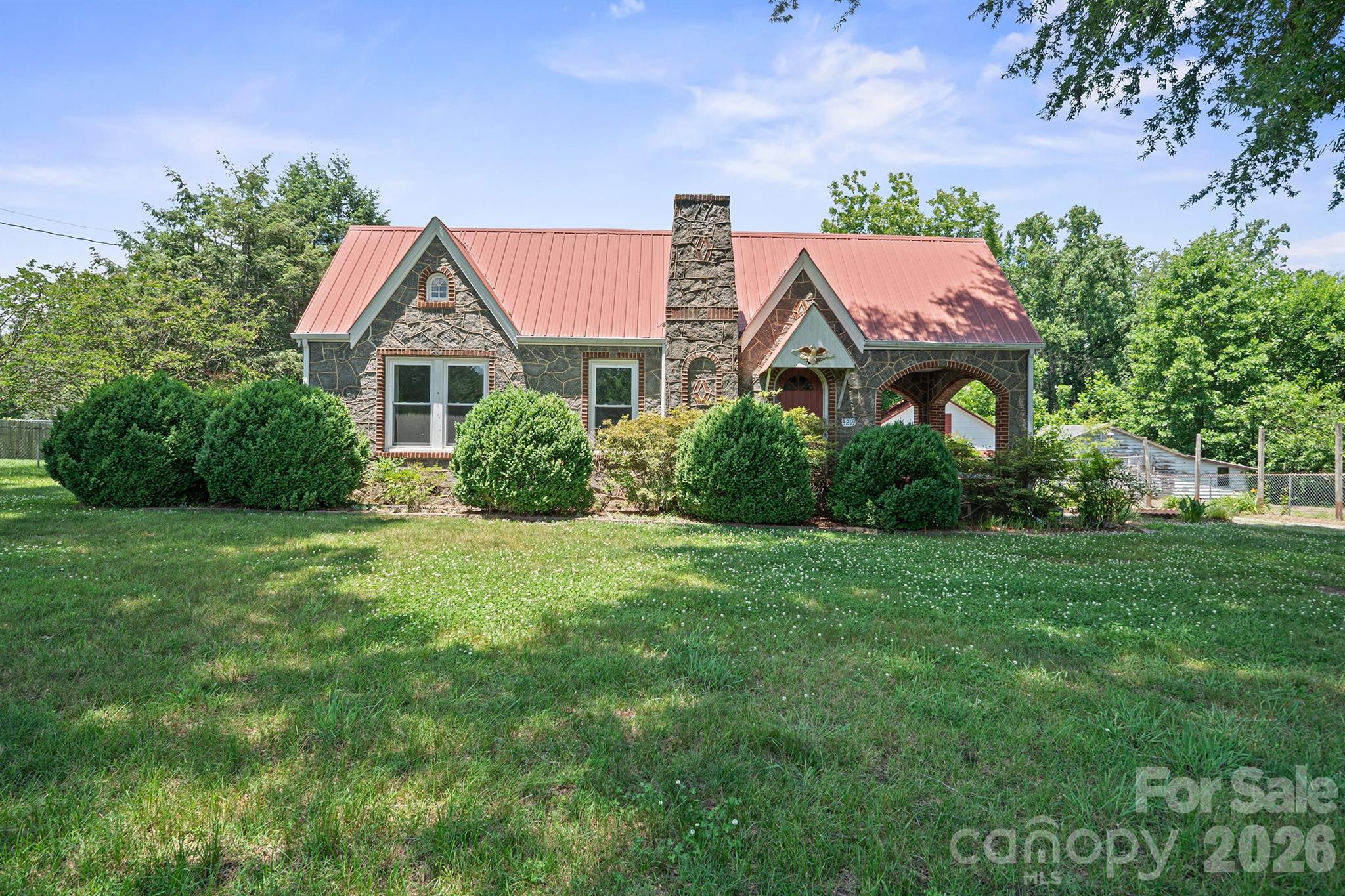 main property photo 1