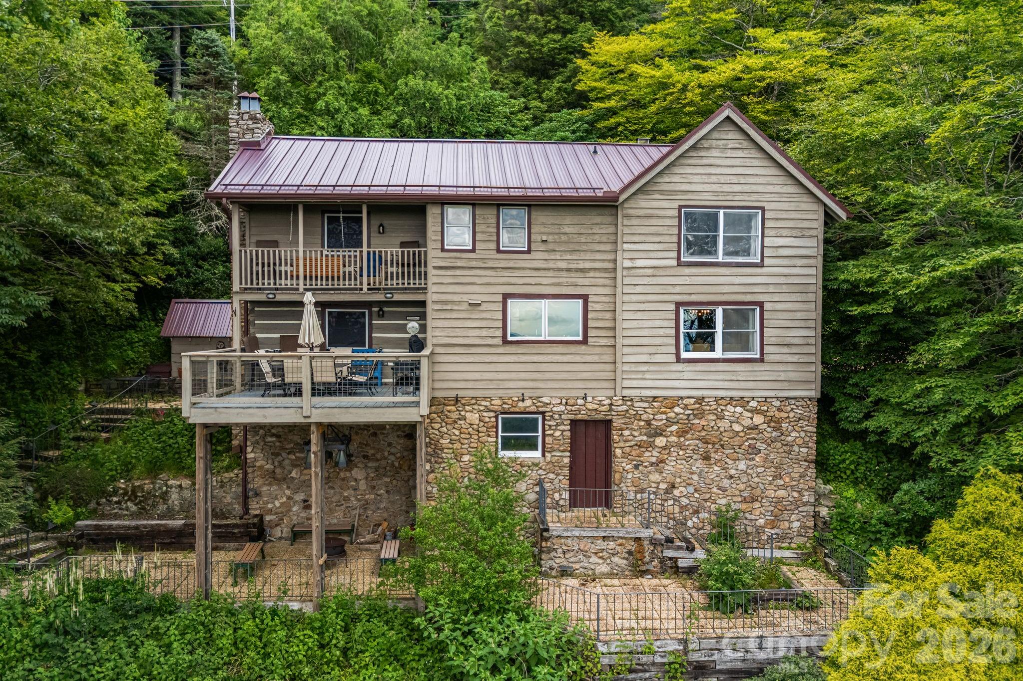 main property photo 14