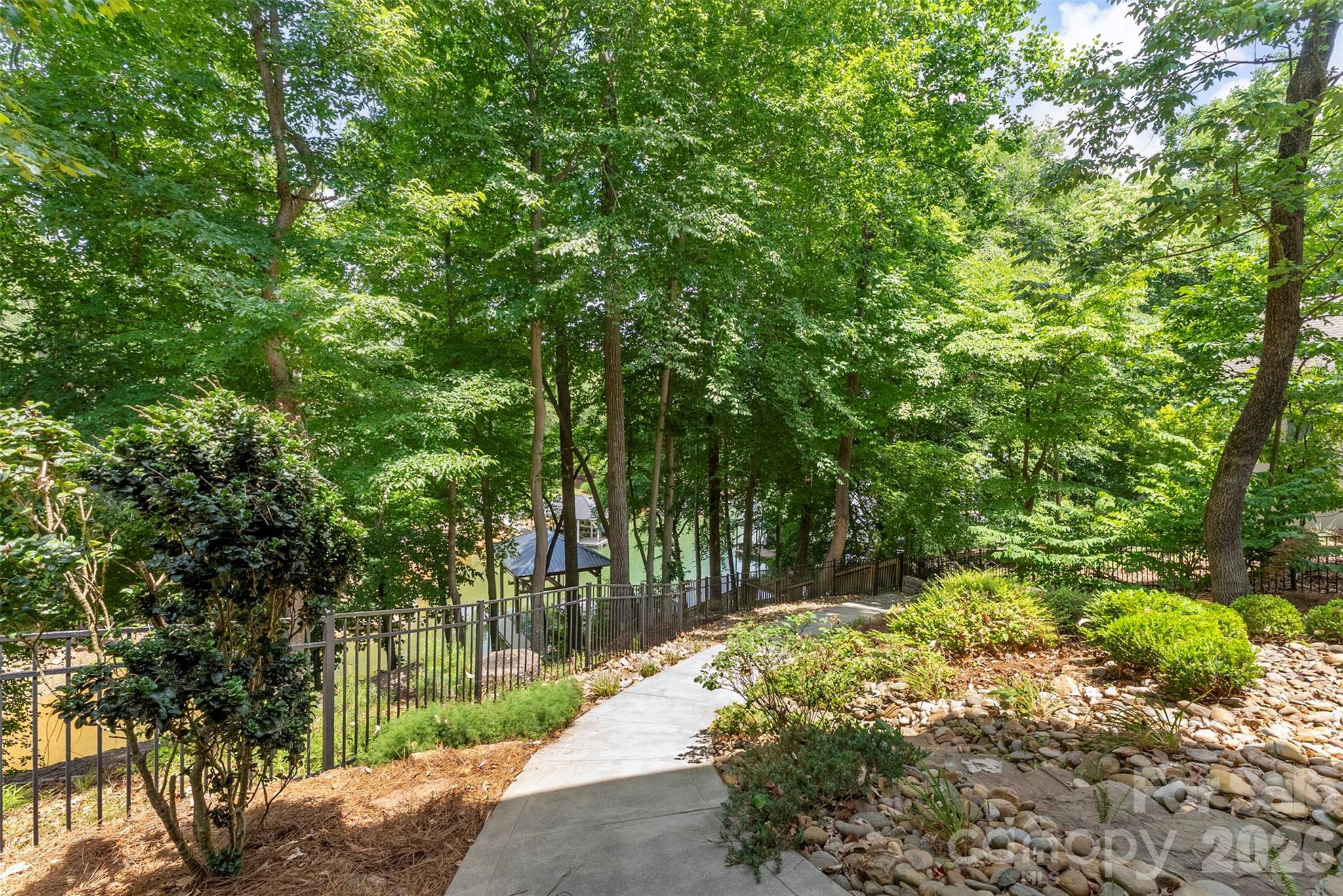 main property photo 34