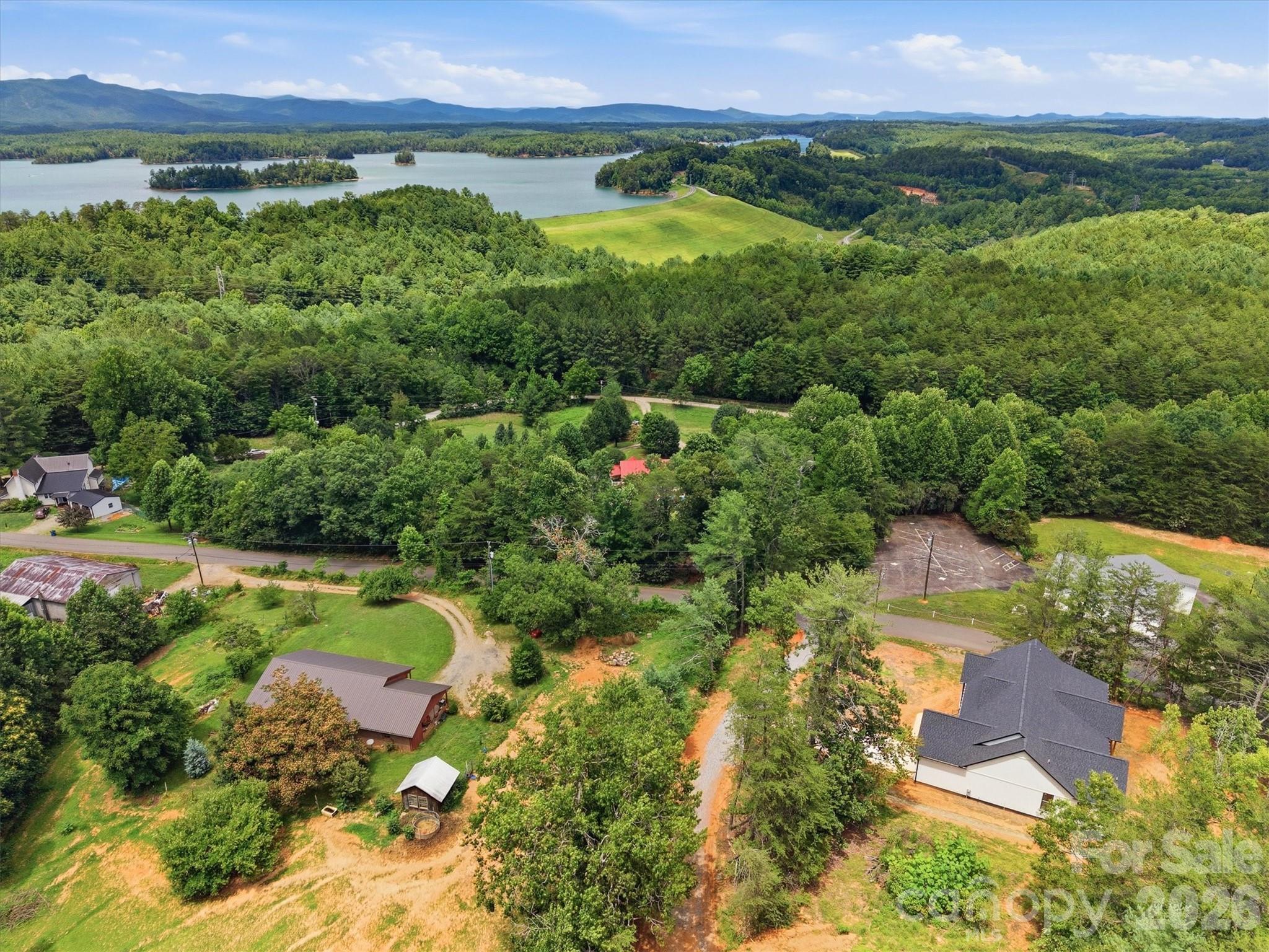 main property photo 10