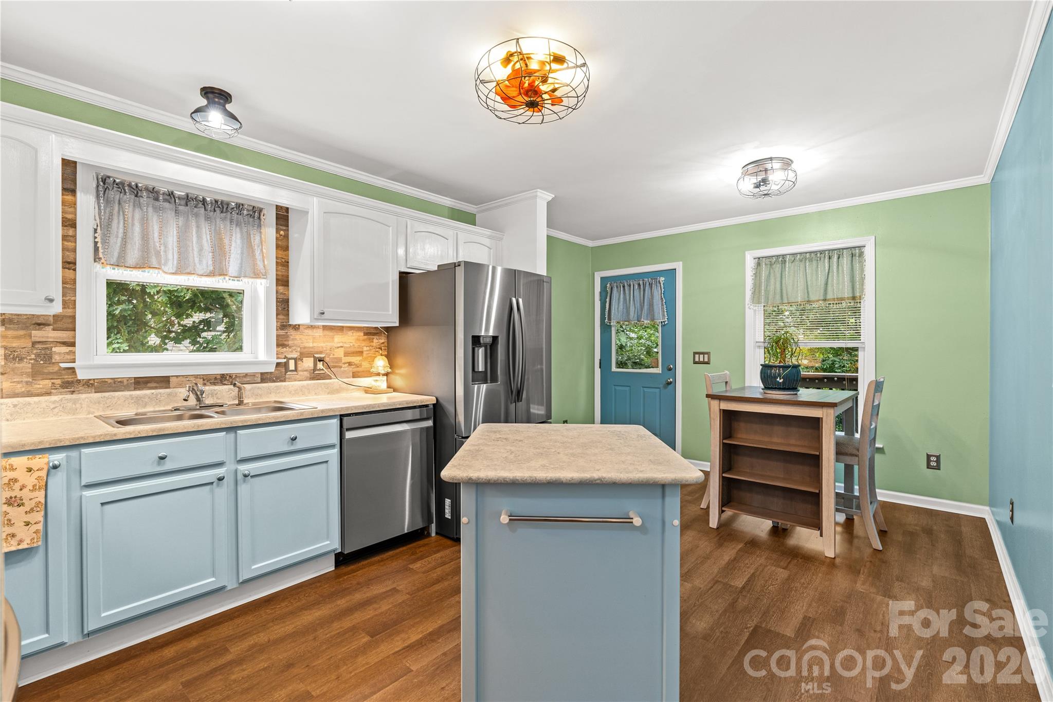 main property photo 12
