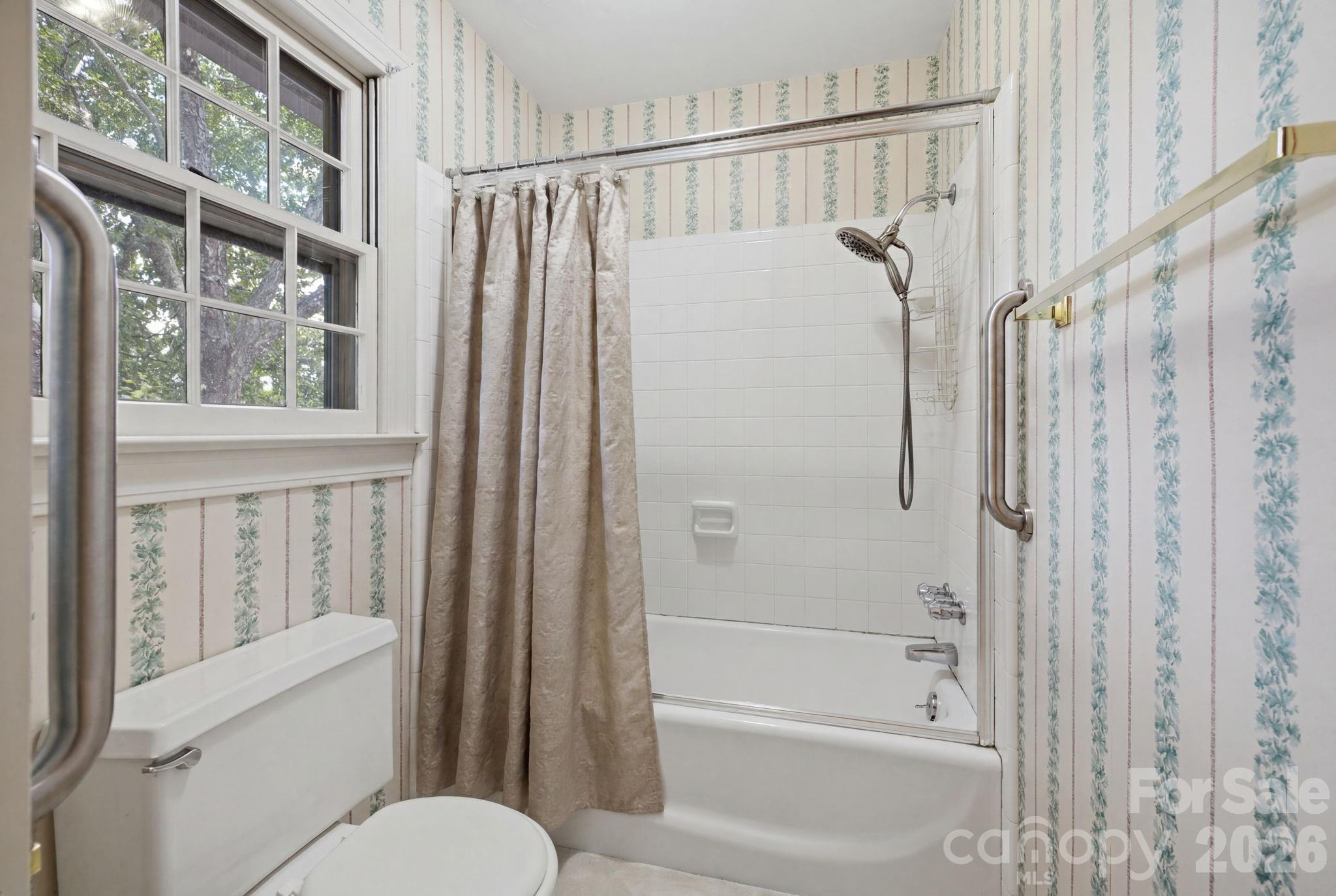 main property photo 38