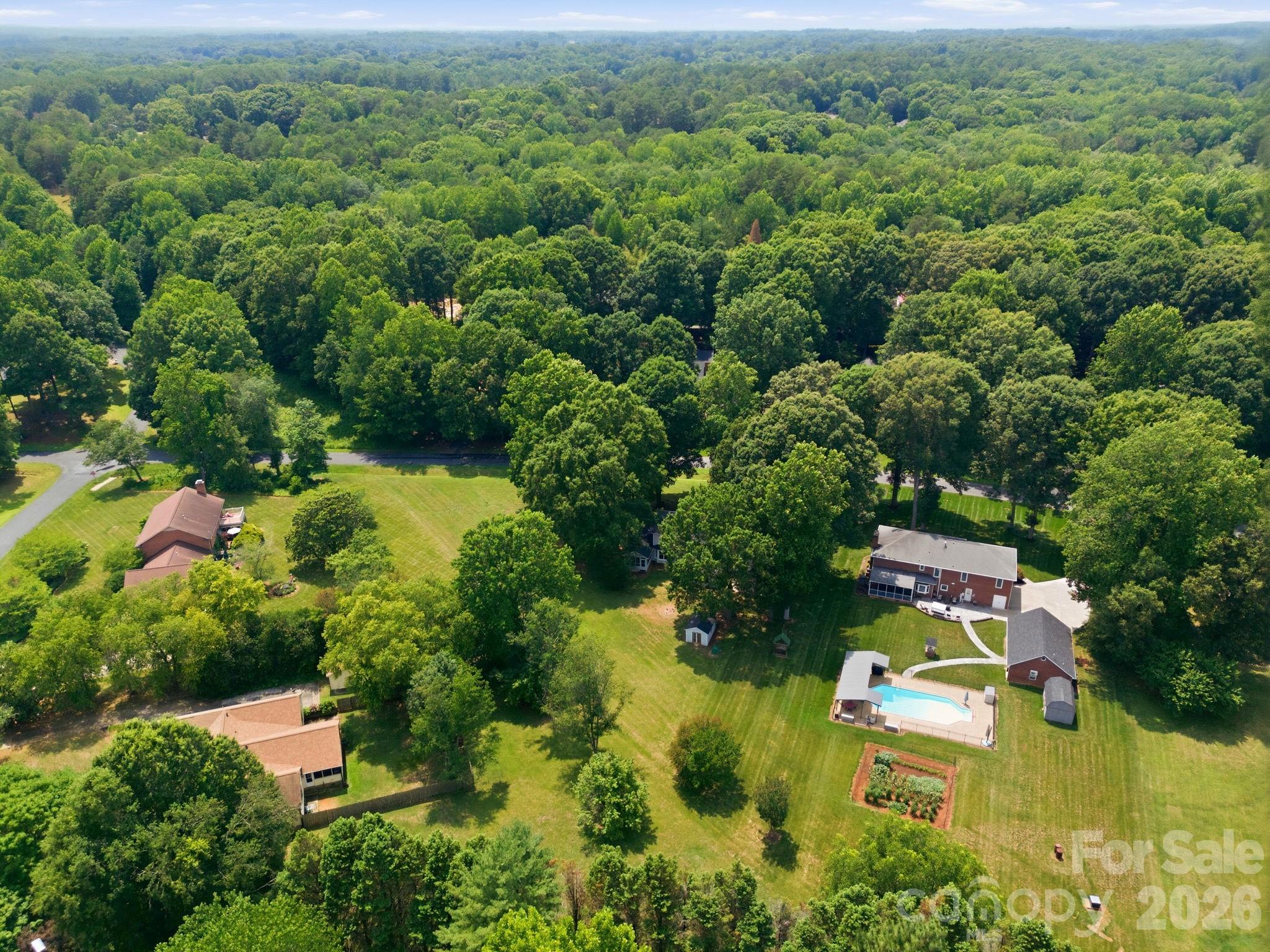 main property photo 41