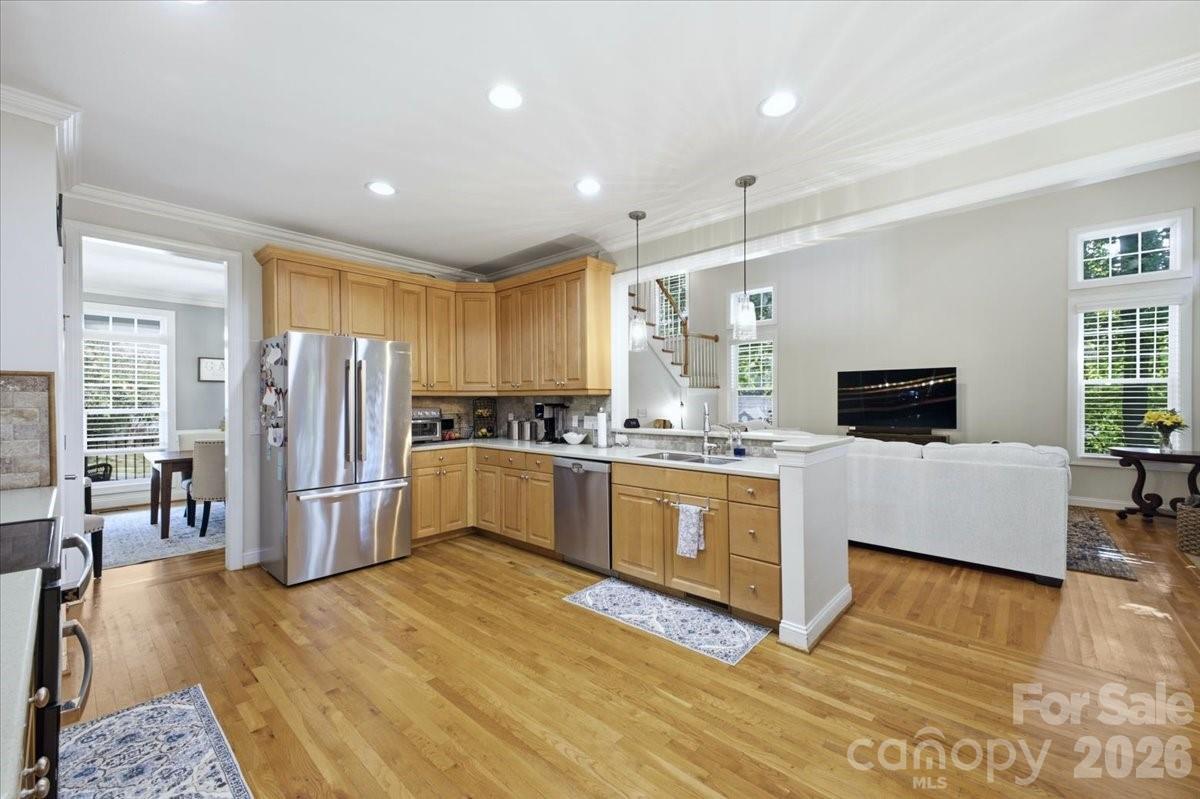 main property photo 7