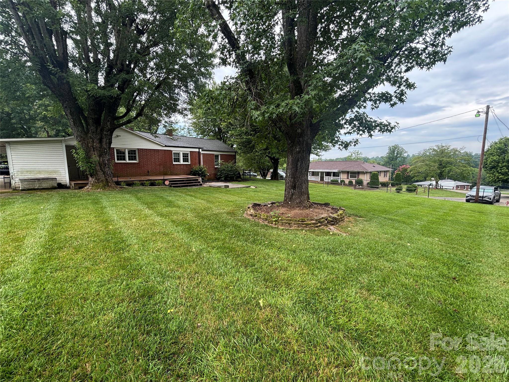 main property photo 12