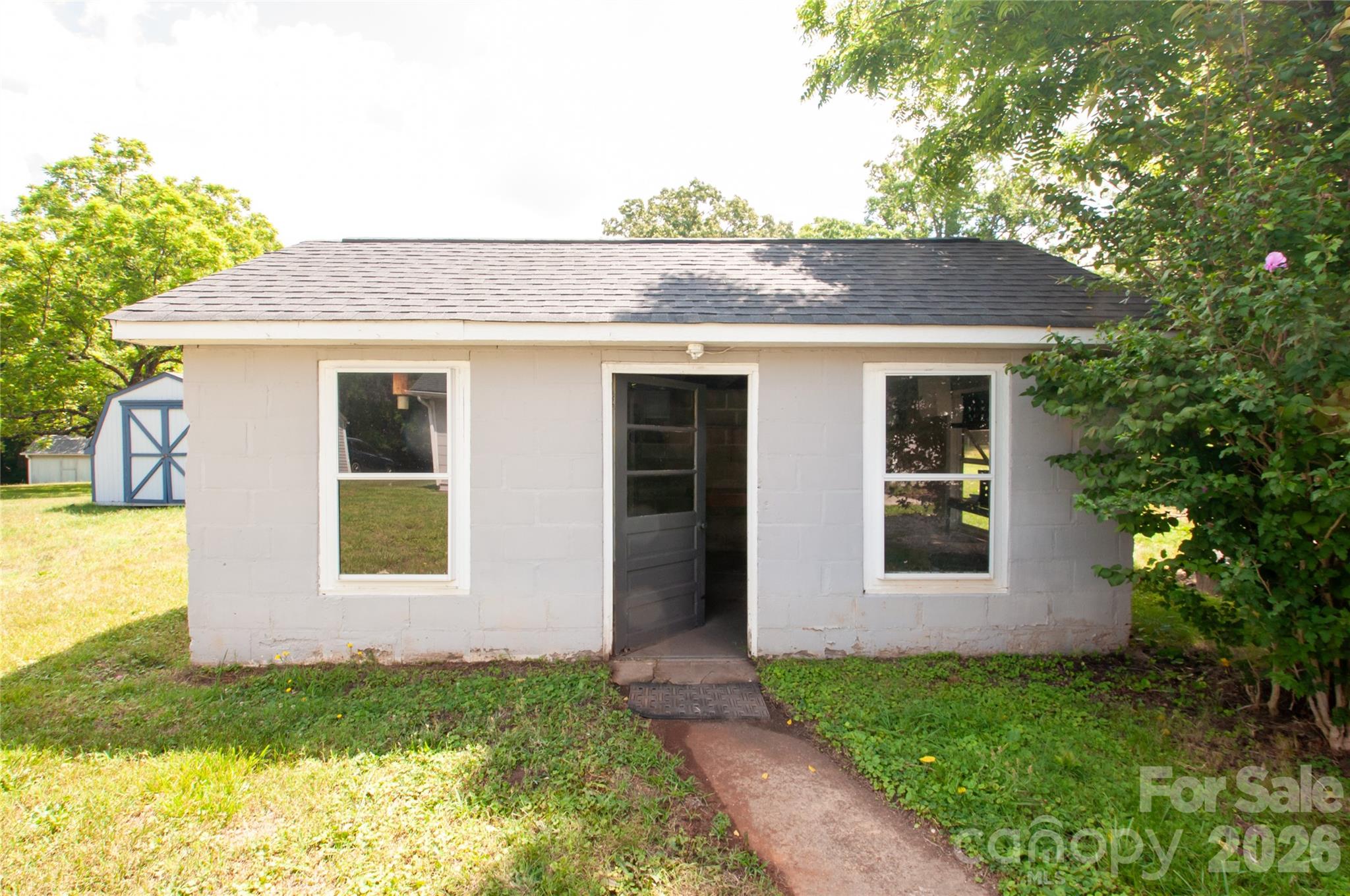 main property photo 12