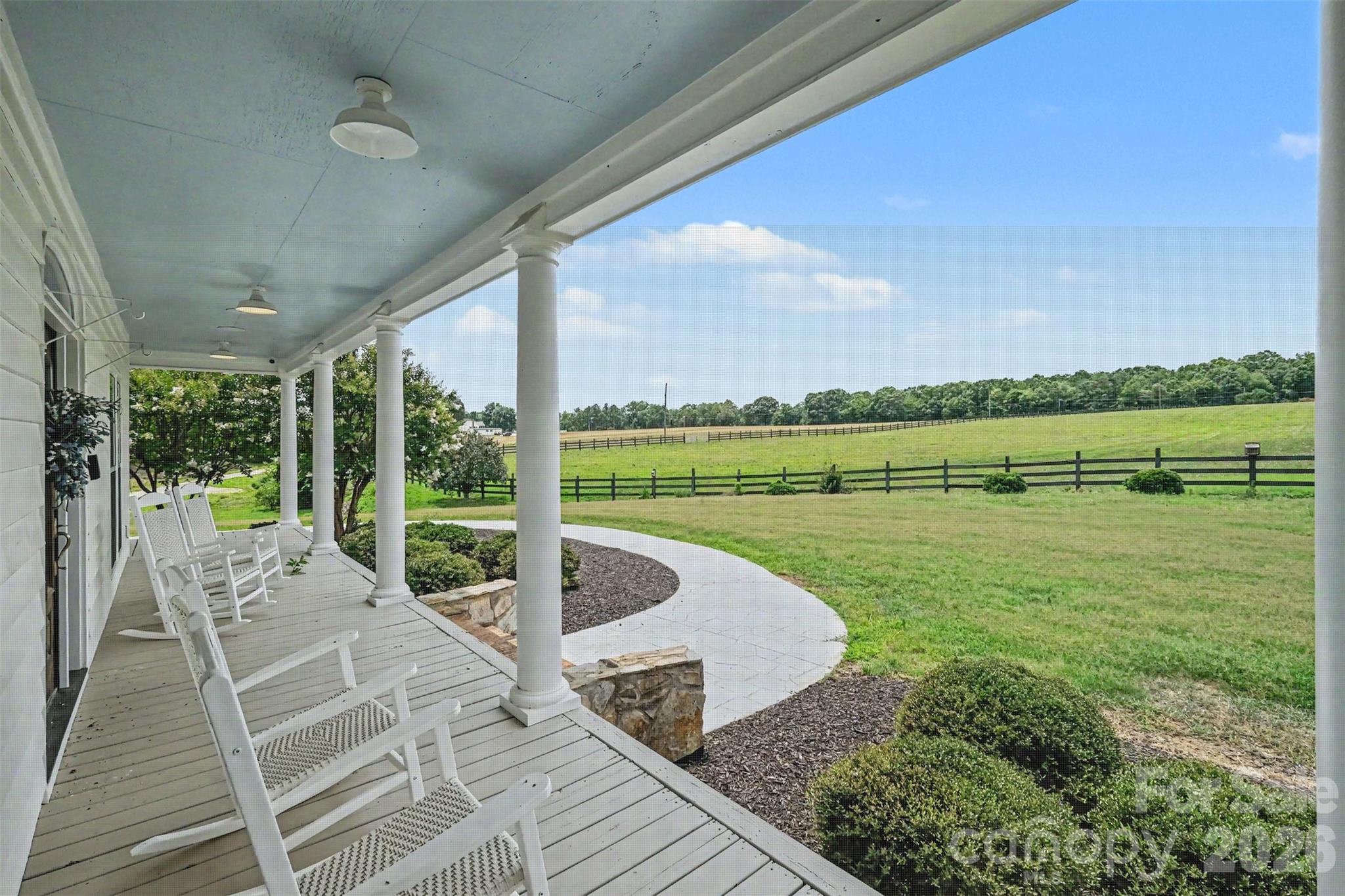 main property photo 30