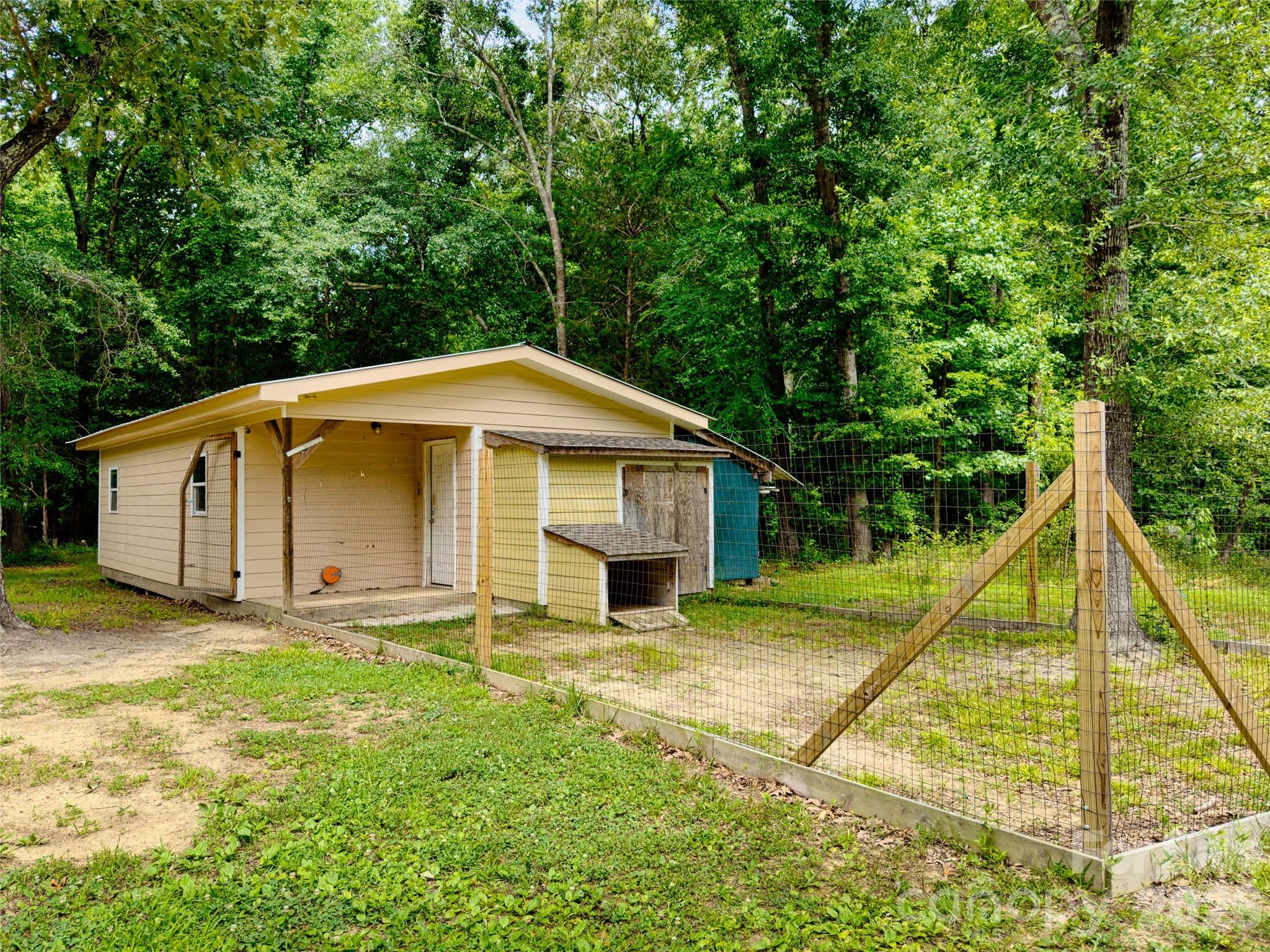 main property photo 39