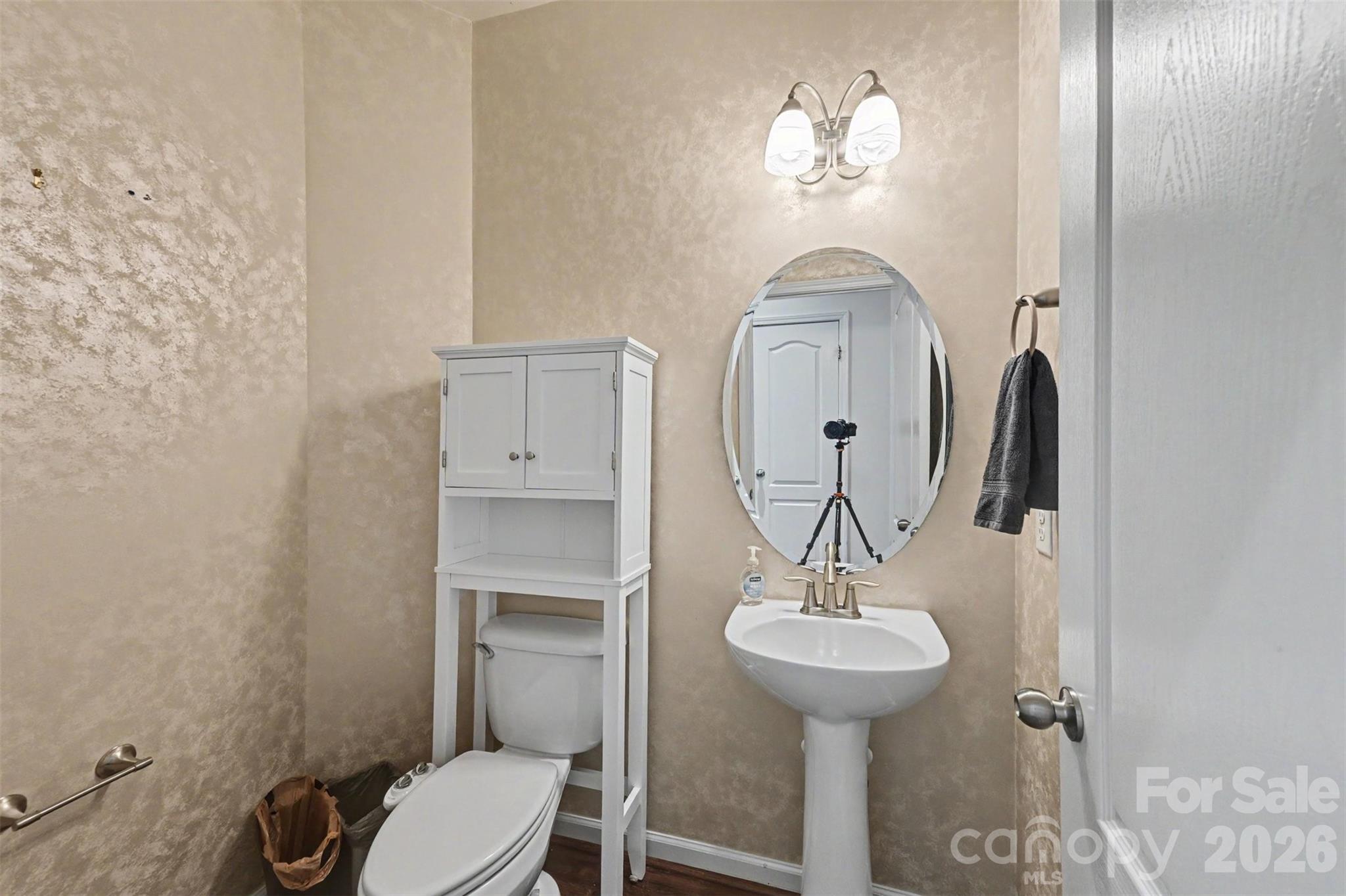 main property photo 27