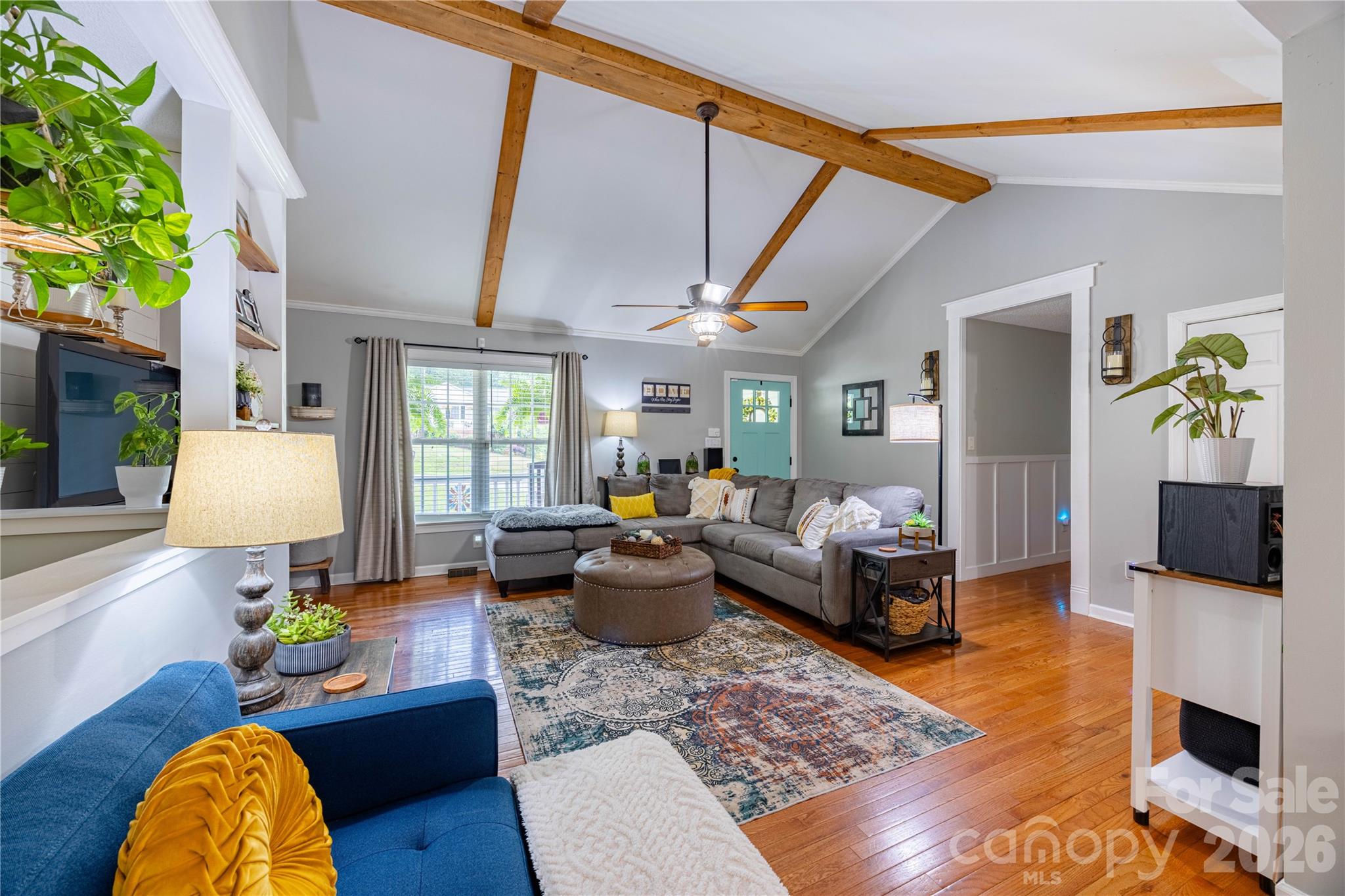 main property photo 8