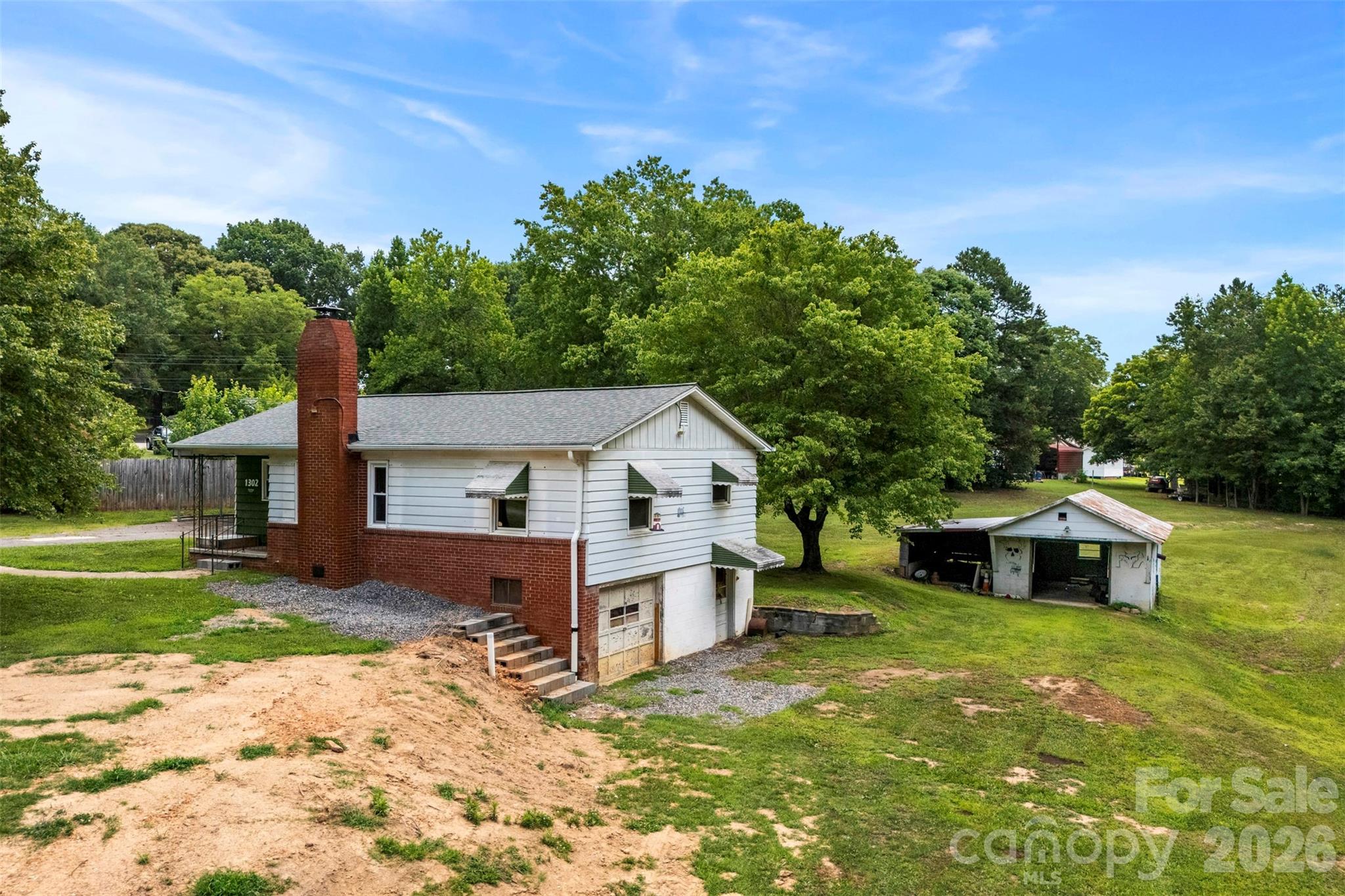 main property photo 14