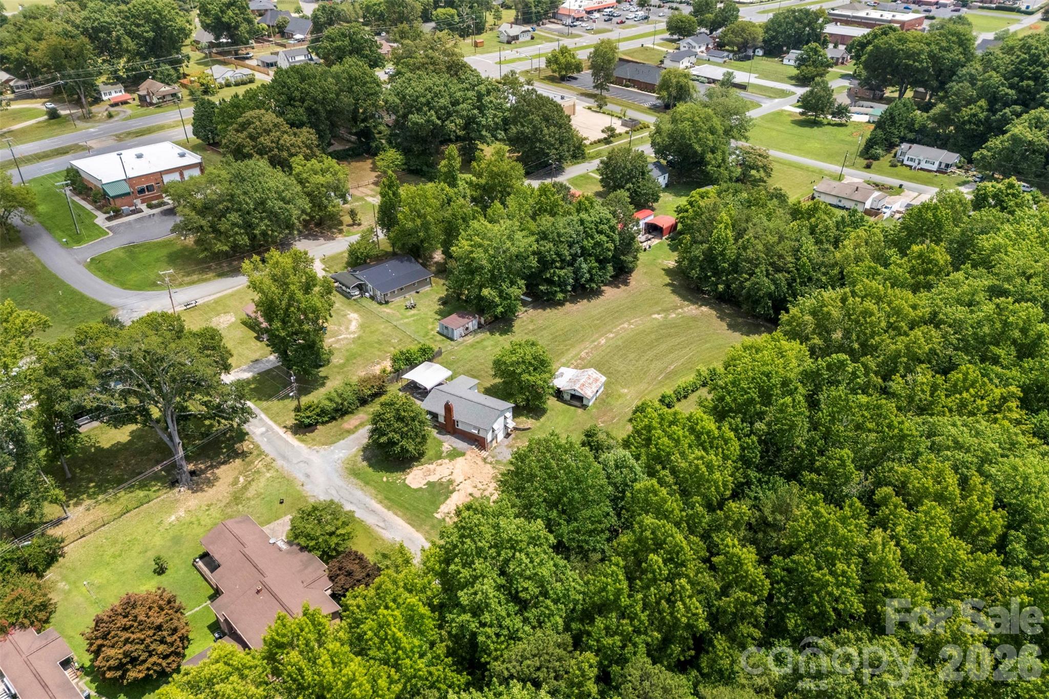 main property photo 25