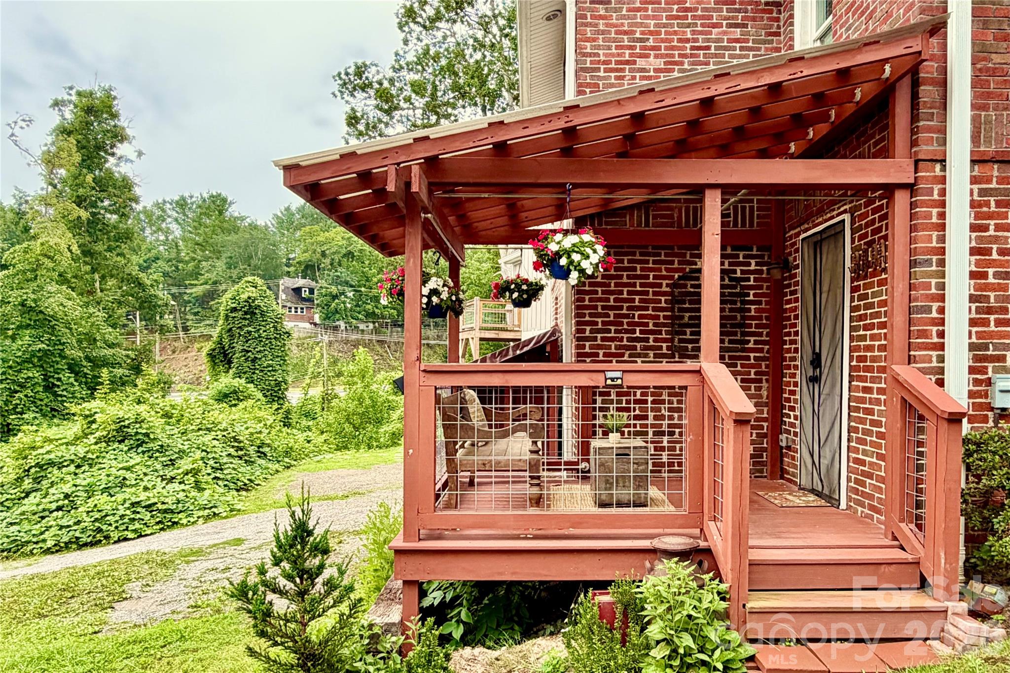 main property photo 24