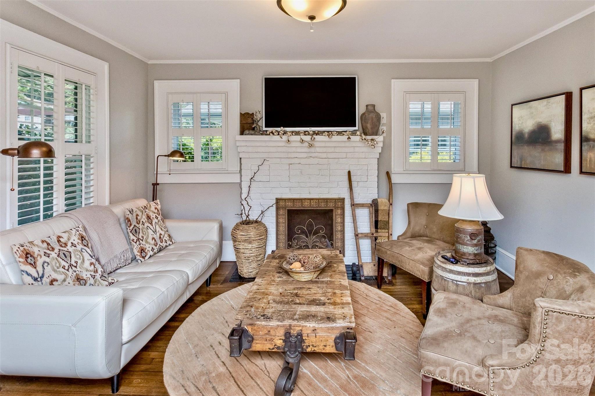main property photo 5