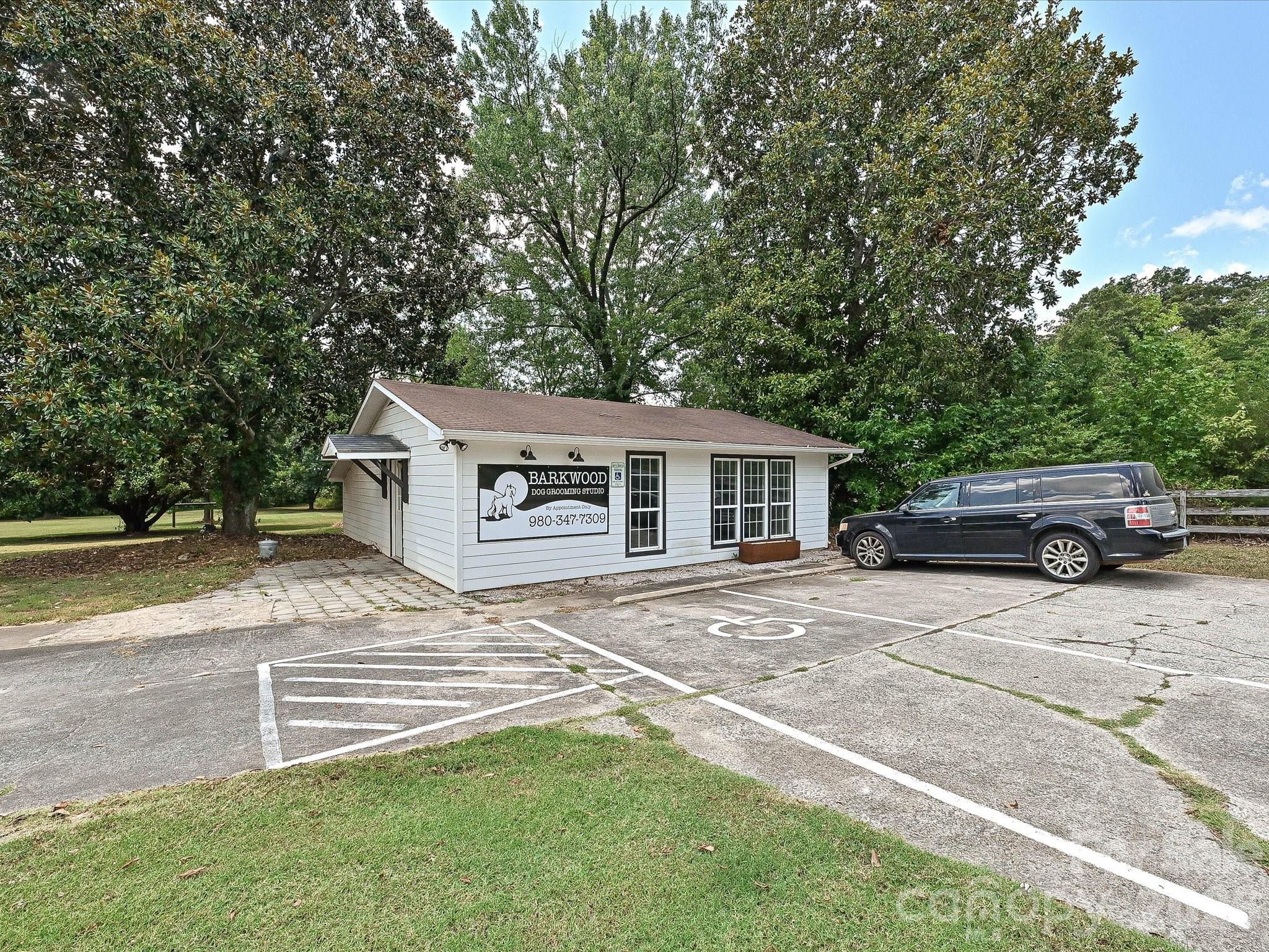 main property photo 31