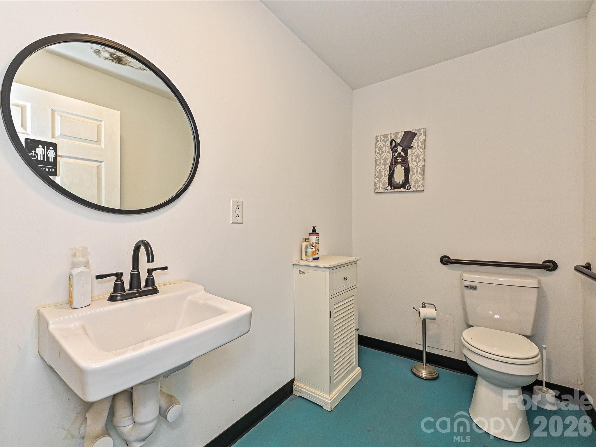 main property photo 36