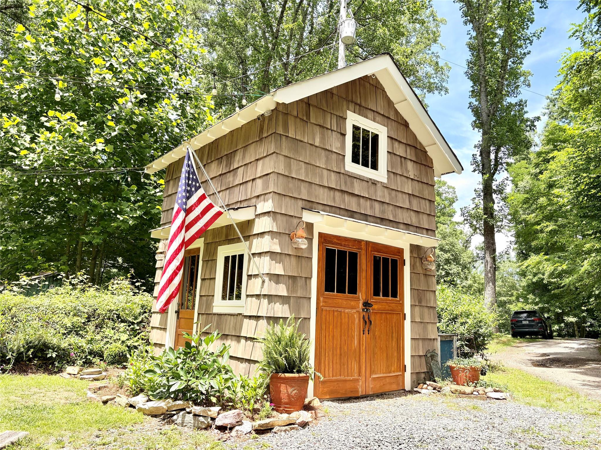 main property photo 43