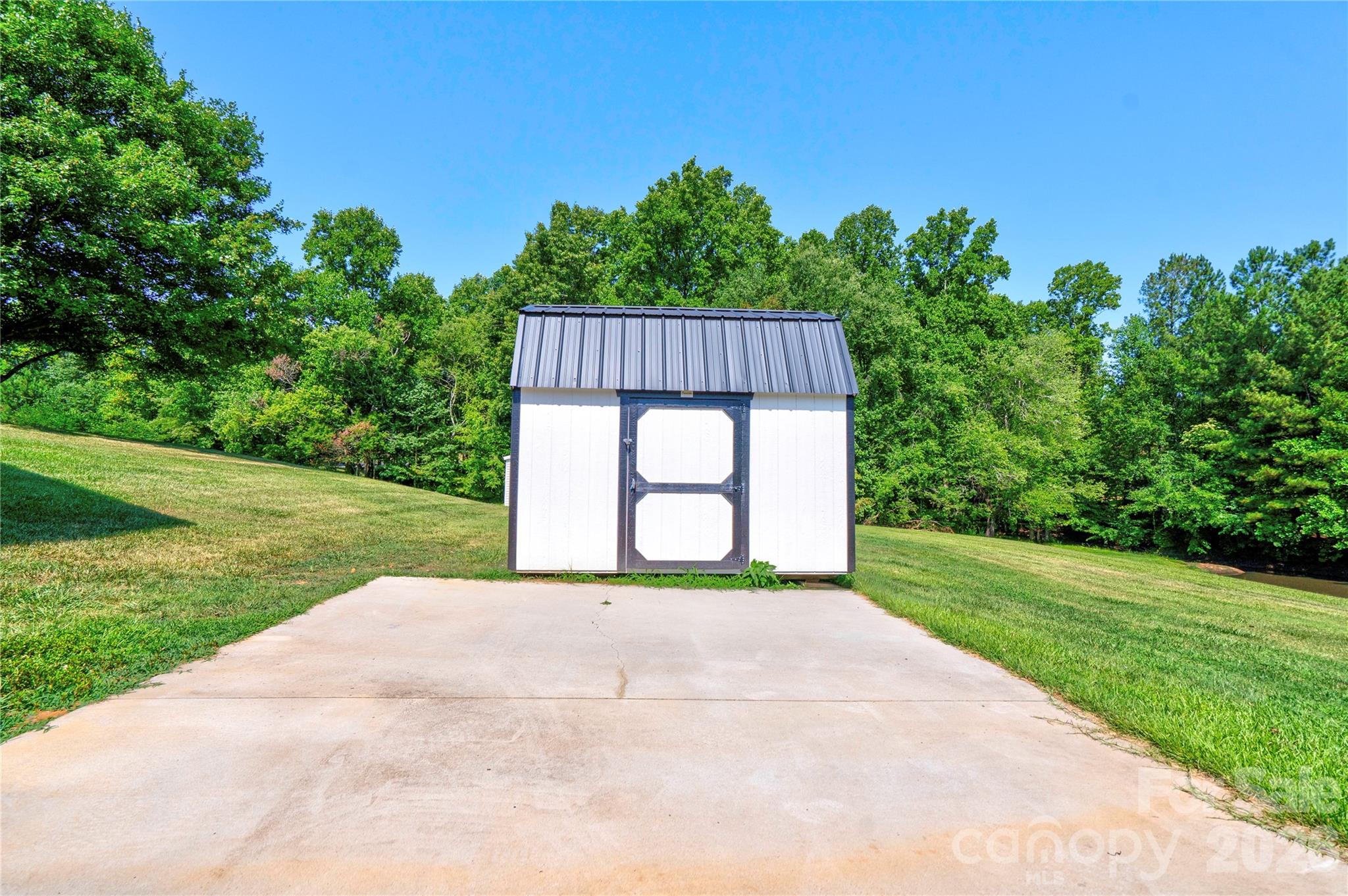 main property photo 46