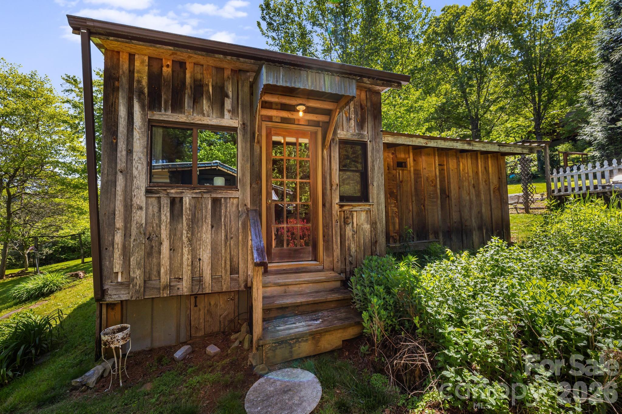 main property photo 18