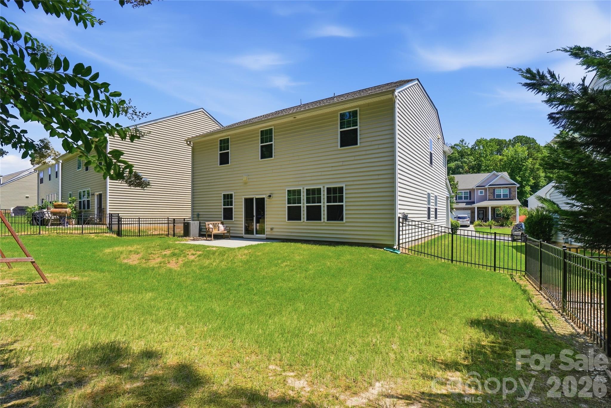 main property photo 33