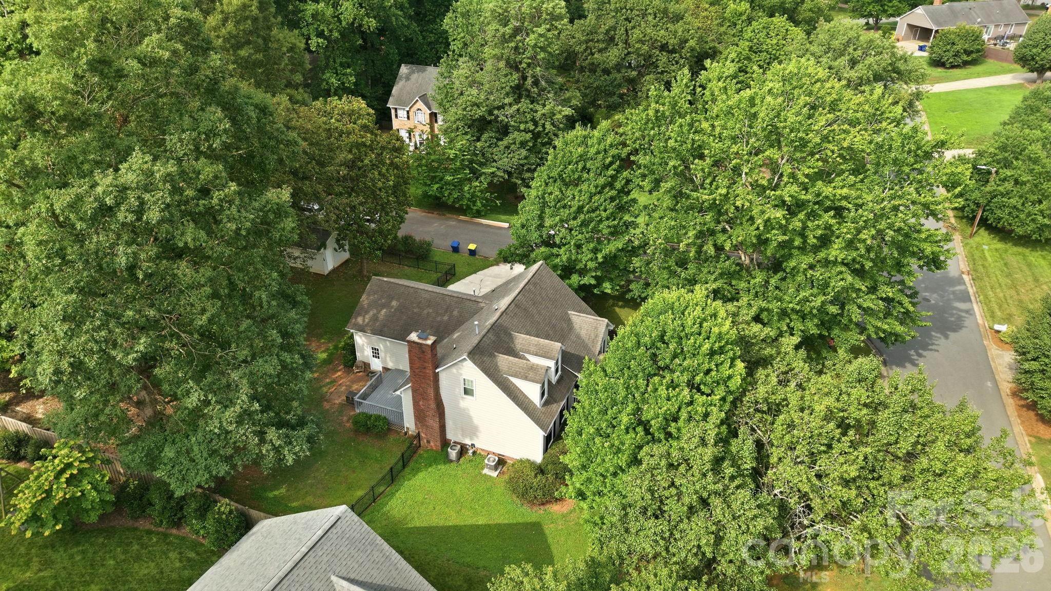 main property photo 33