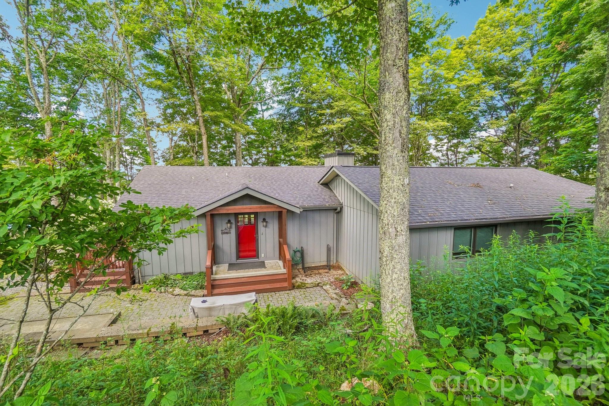 main property photo 6