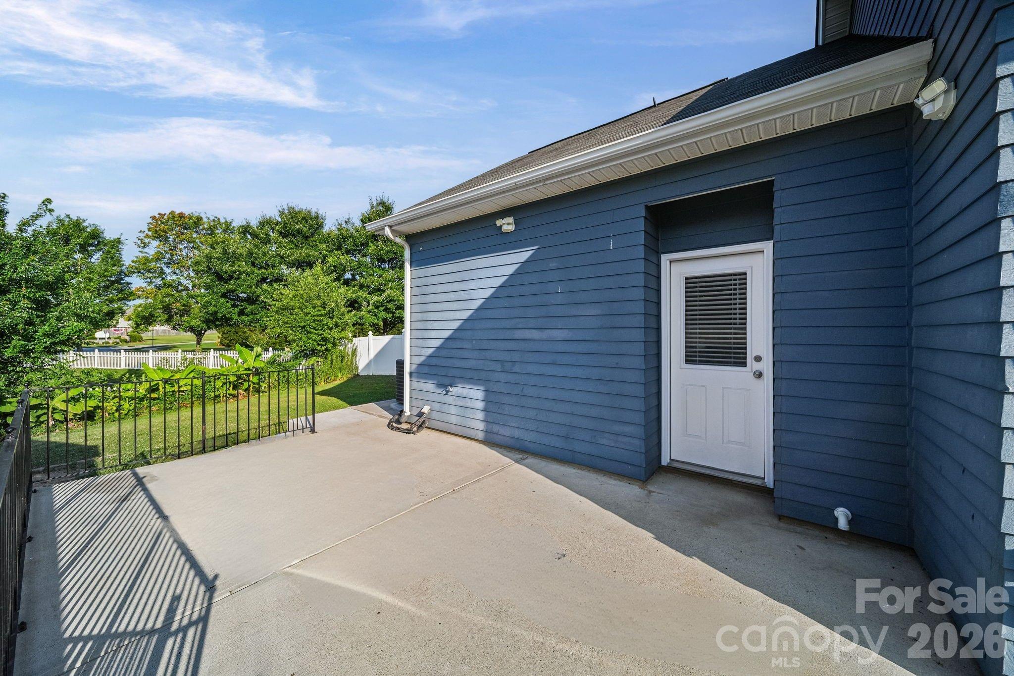 main property photo 22