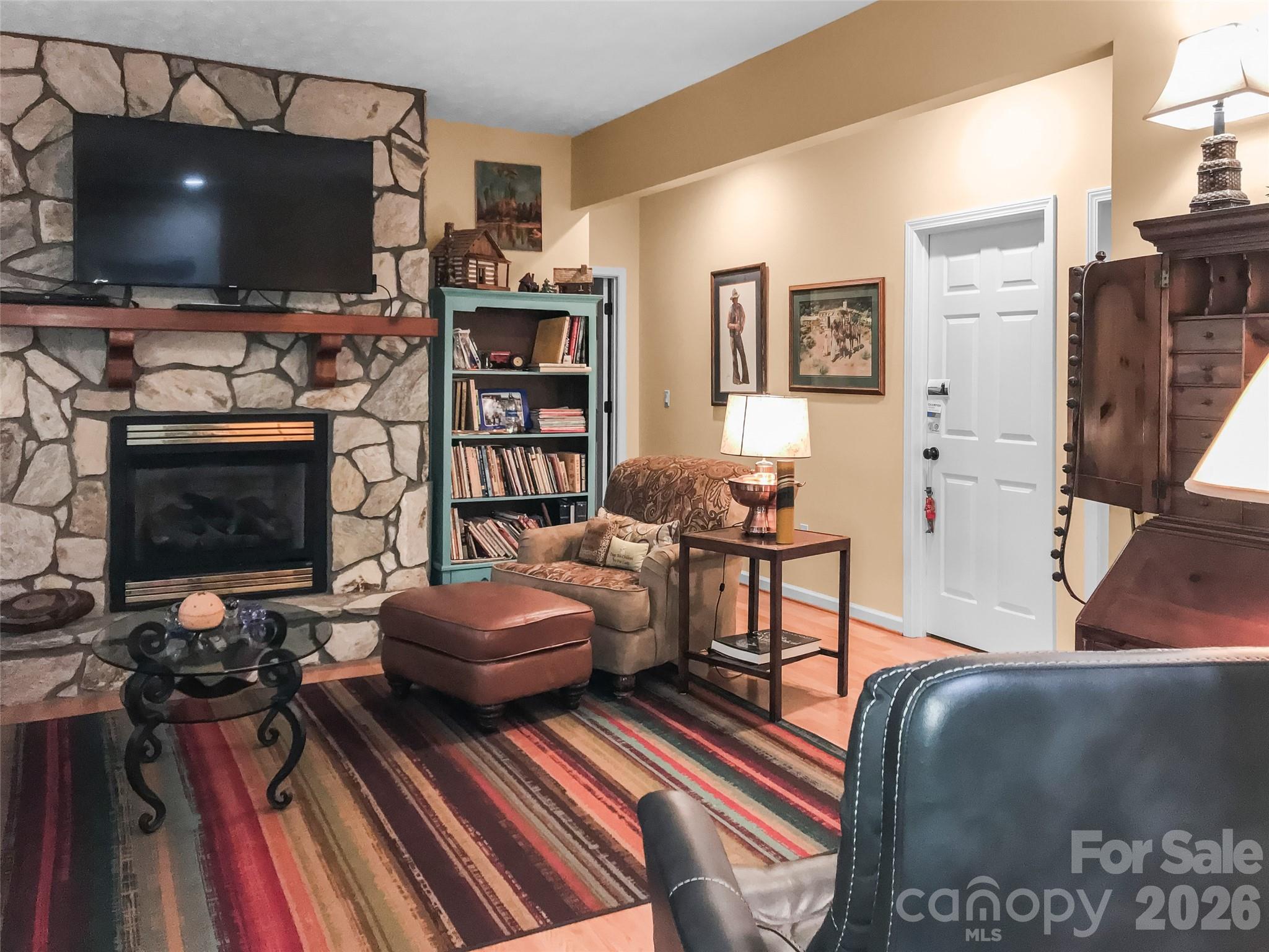 main property photo 34
