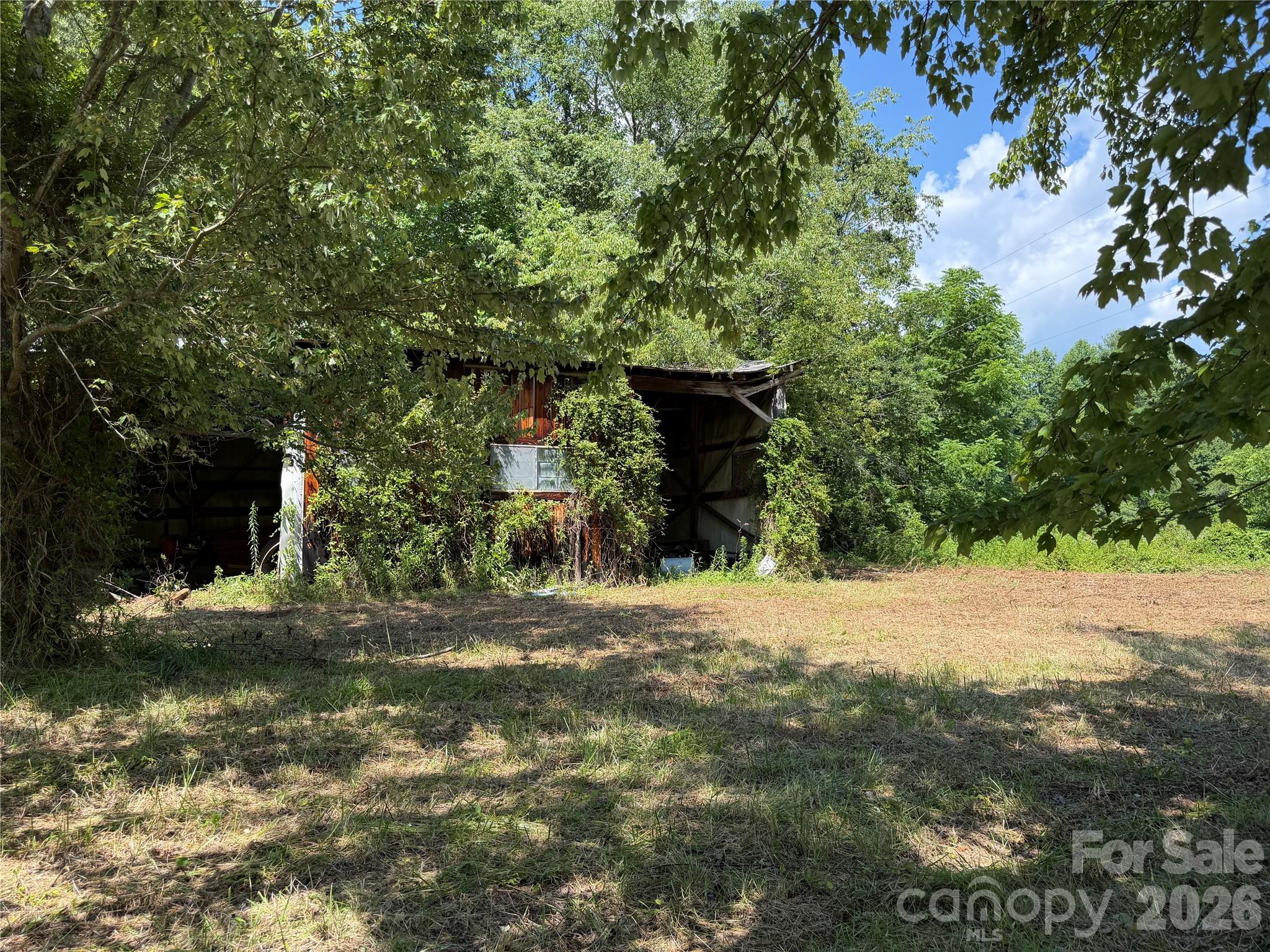 main property photo 9