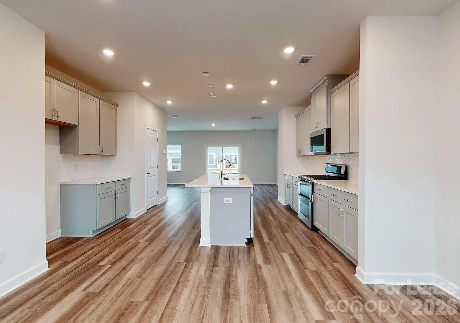 property viewer photo 1