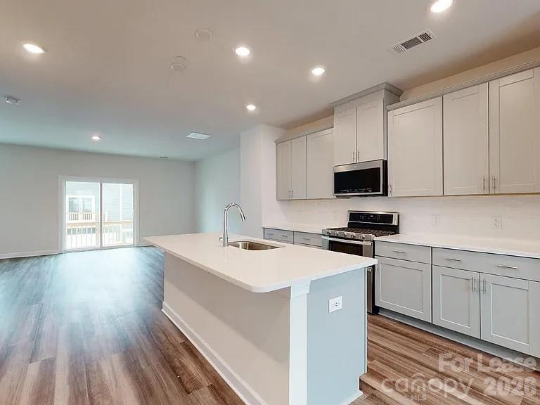 property viewer photo 8
