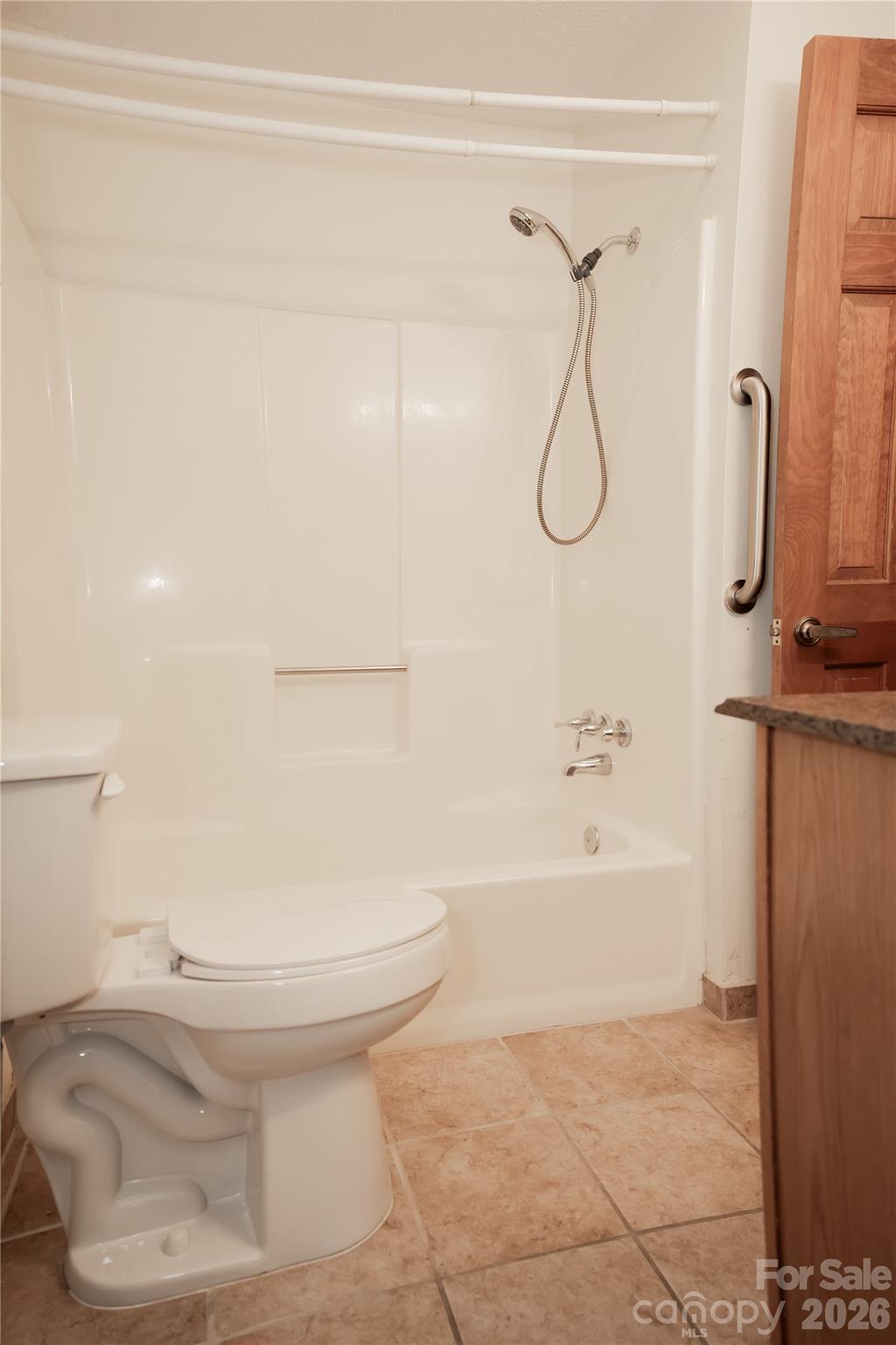main property photo 11
