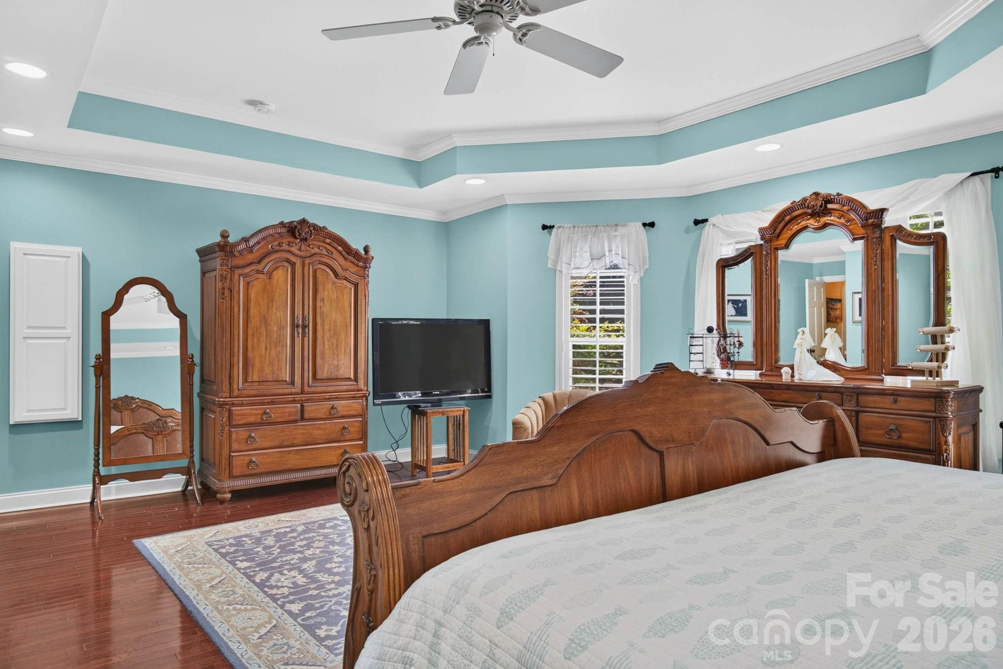 main property photo 16