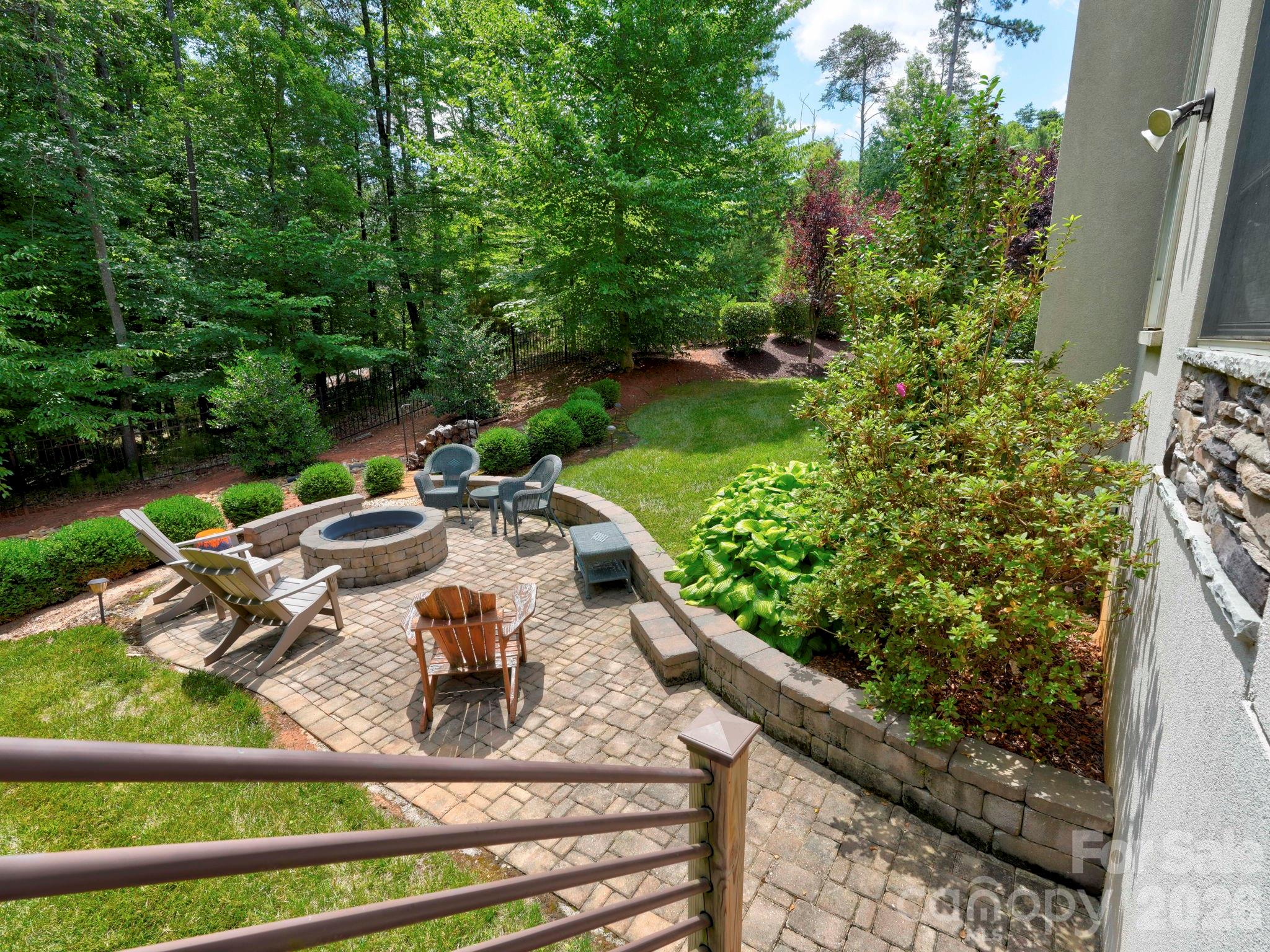 main property photo 41