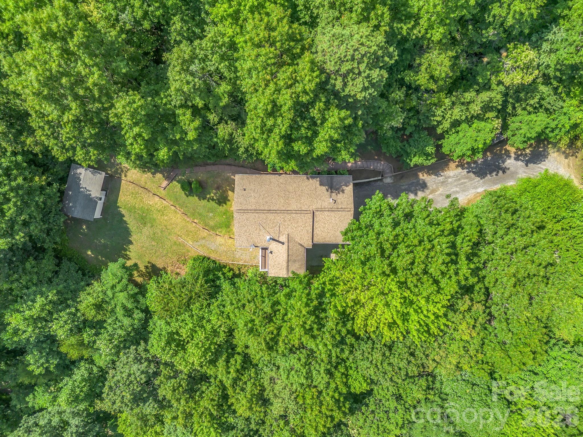 main property photo 37