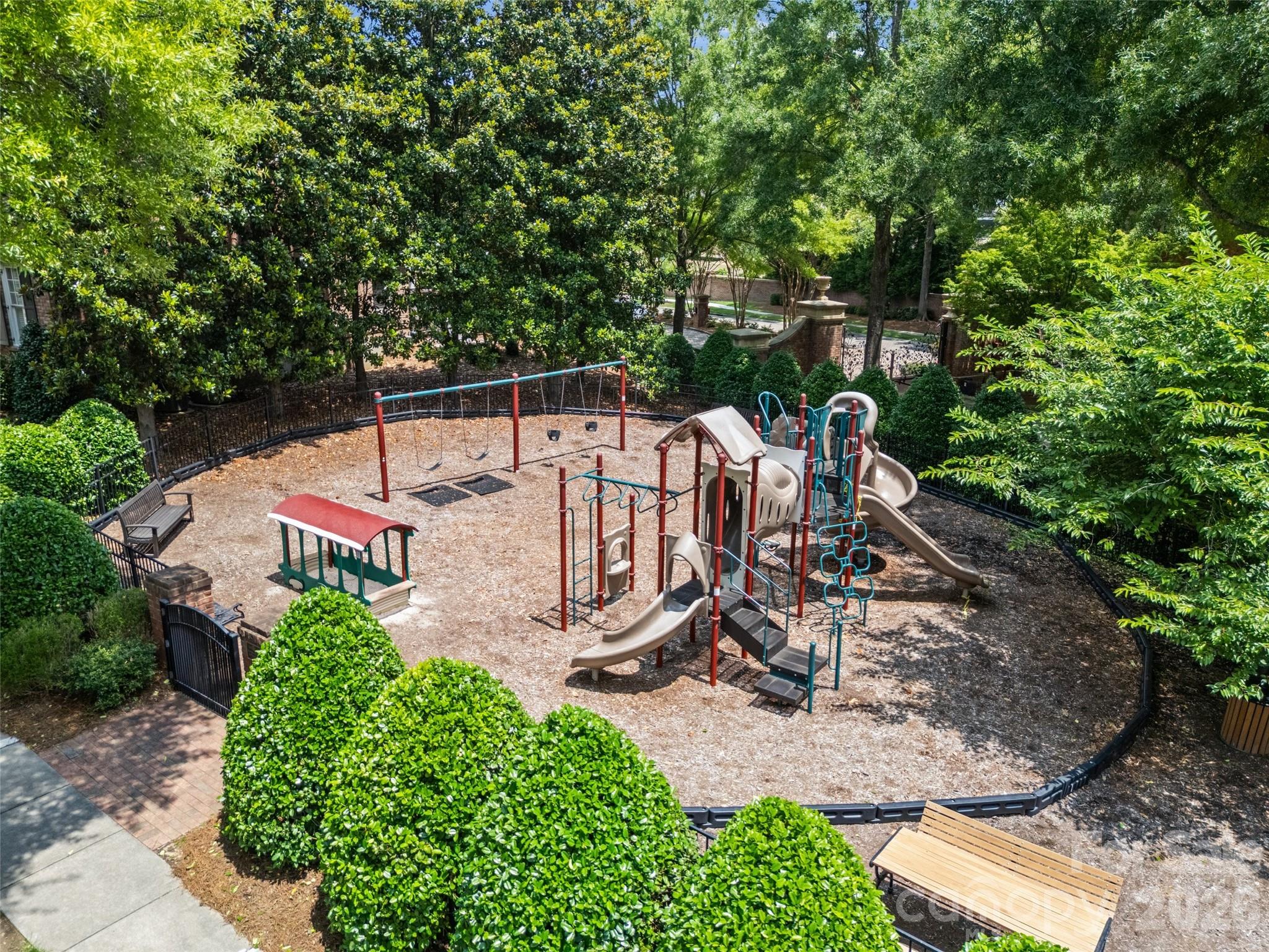 main property photo 45