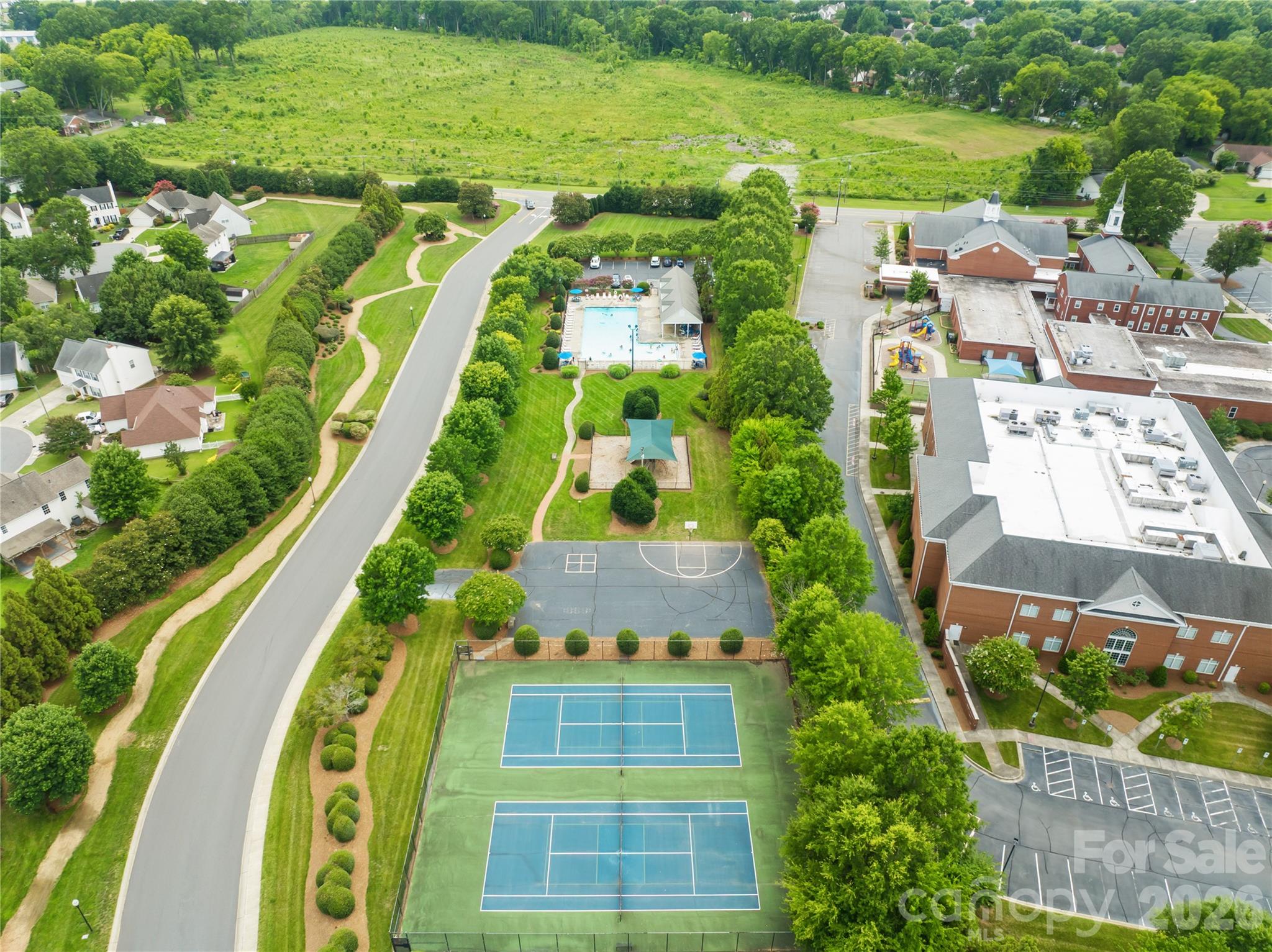 main property photo 41