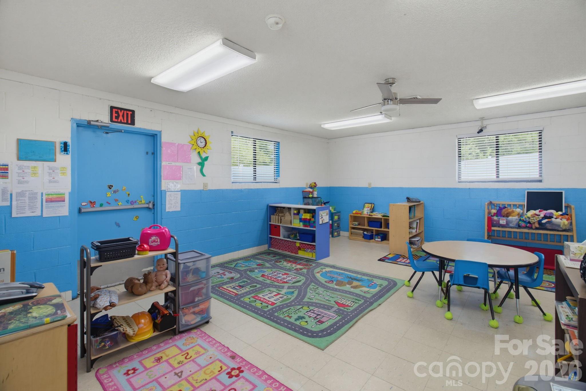 main property photo 14