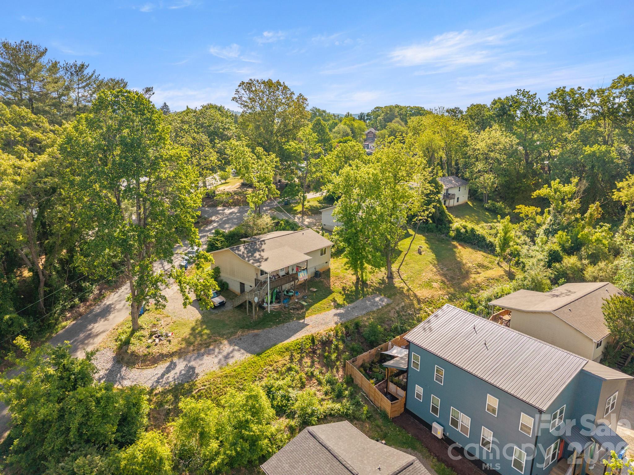 main property photo 13